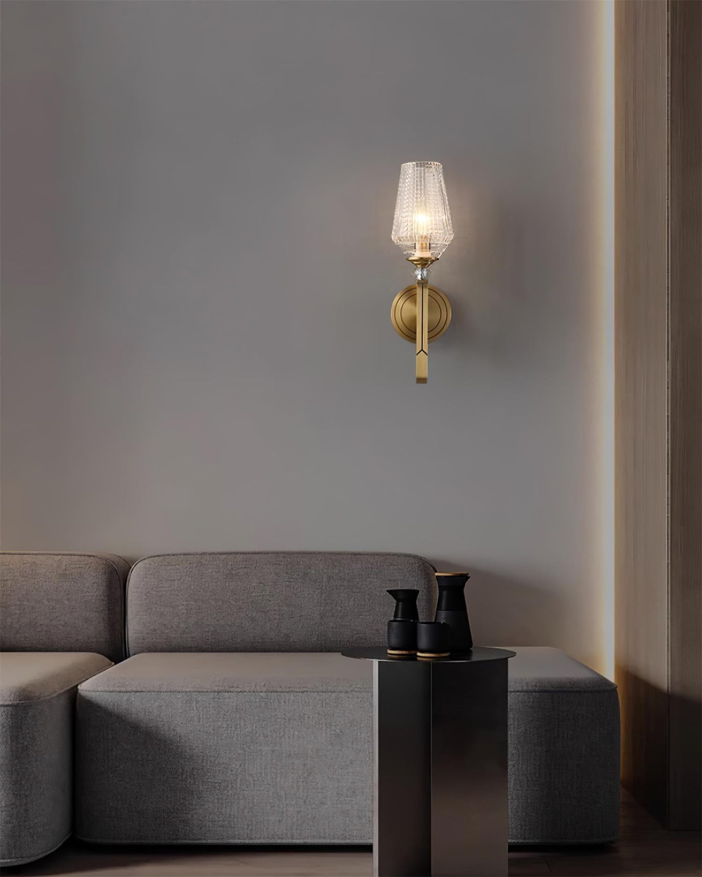 Devora Brass Wall Lamp