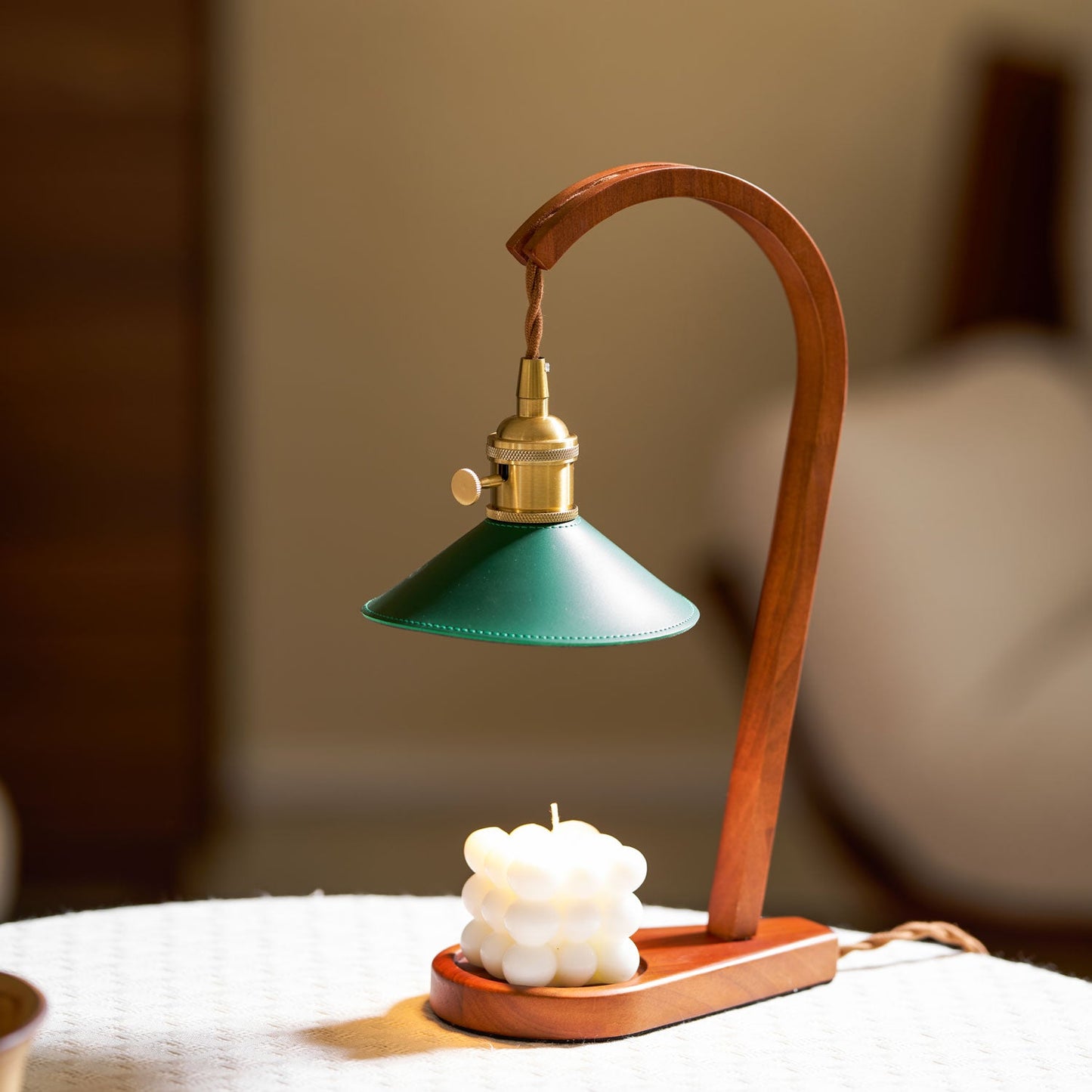 Diosa Table Lamp