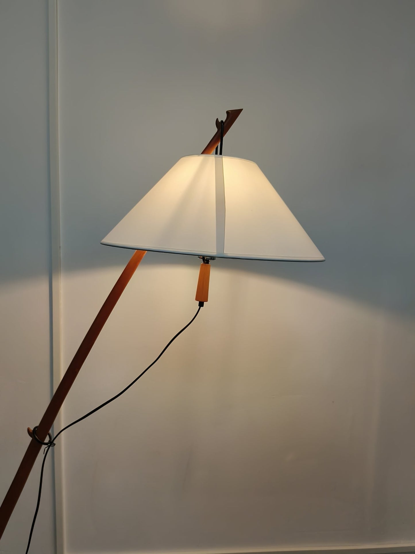 Dornstab Tall Lamp Floor Lamp