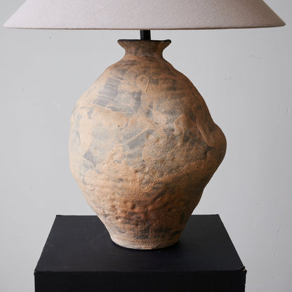 Duna Sculpted Clay Table Lamp