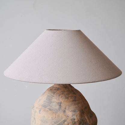 Duna Sculpted Clay Table Lamp