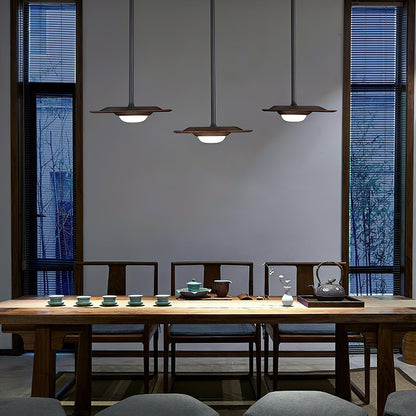 Horizon Eaves Pendant Lamp