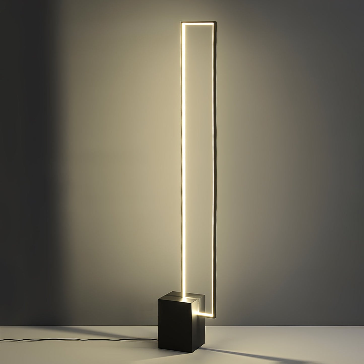 Edge Free-standing Lamp Floor Lamp