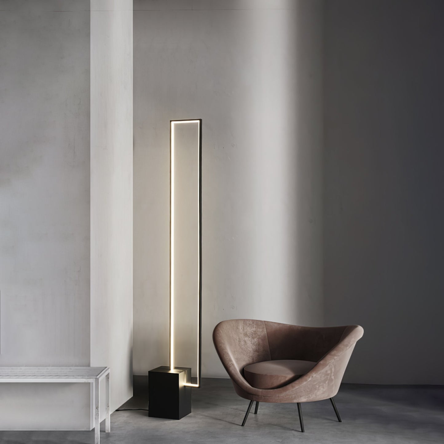 Edge Free-standing Lamp Floor Lamp