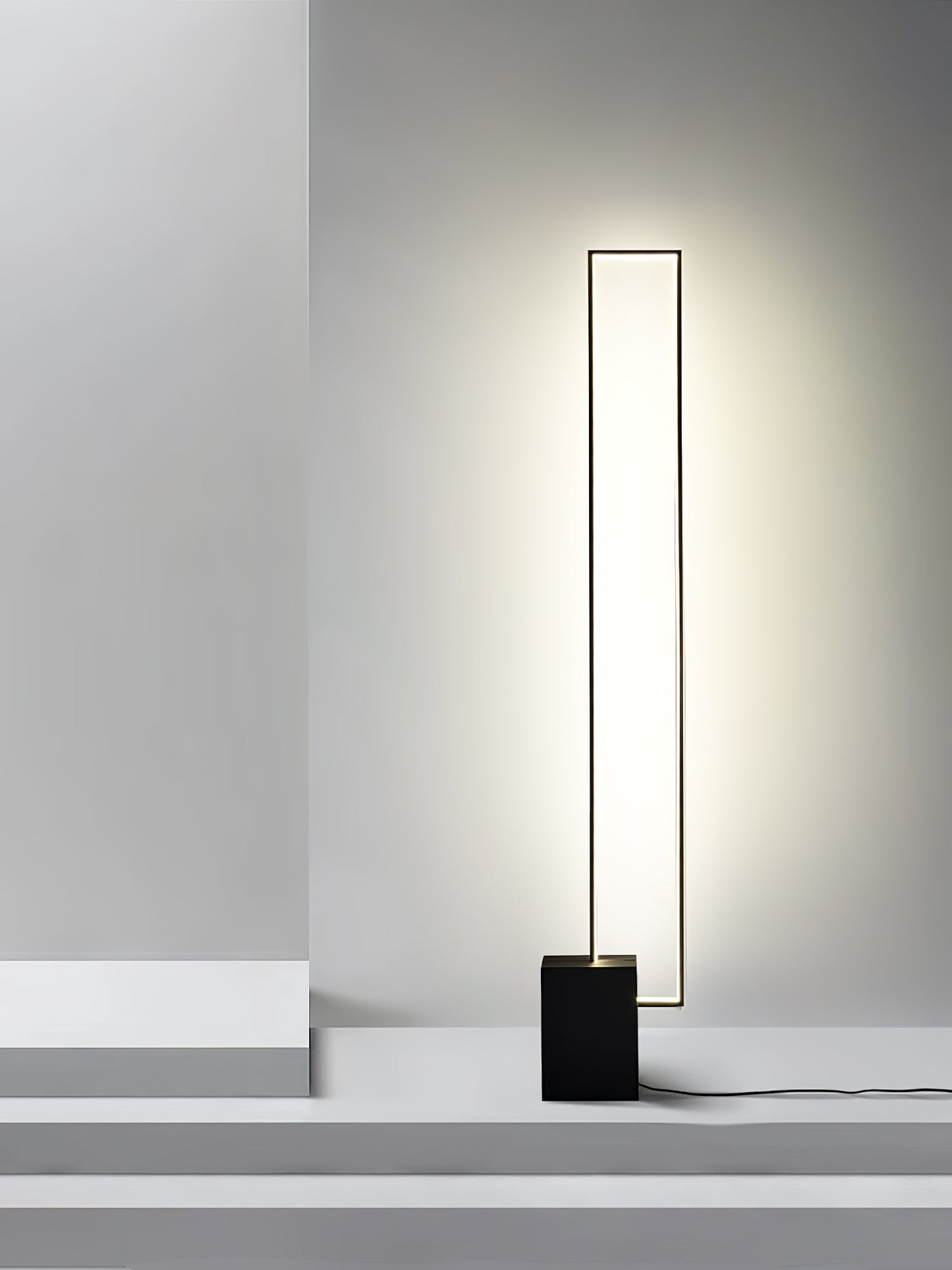 Edge Free-standing Lamp Floor Lamp