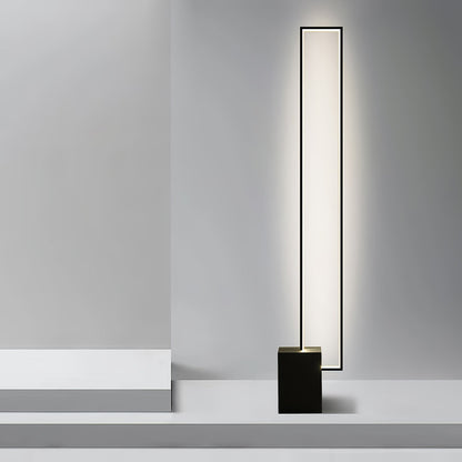 Edge Free-standing Lamp Floor Lamp