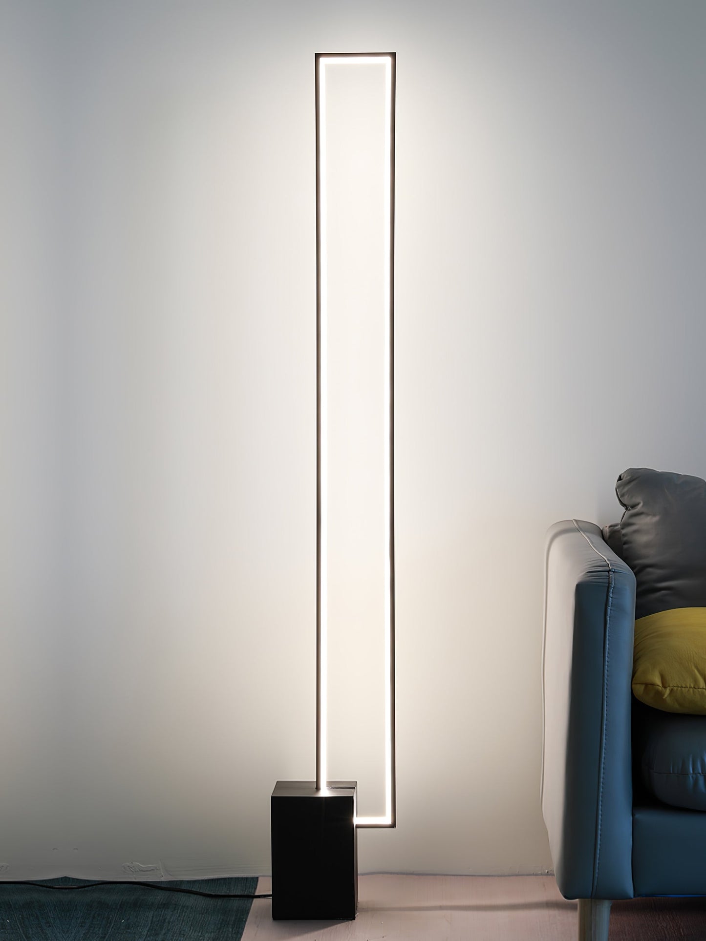 Edge Free-standing Lamp Floor Lamp