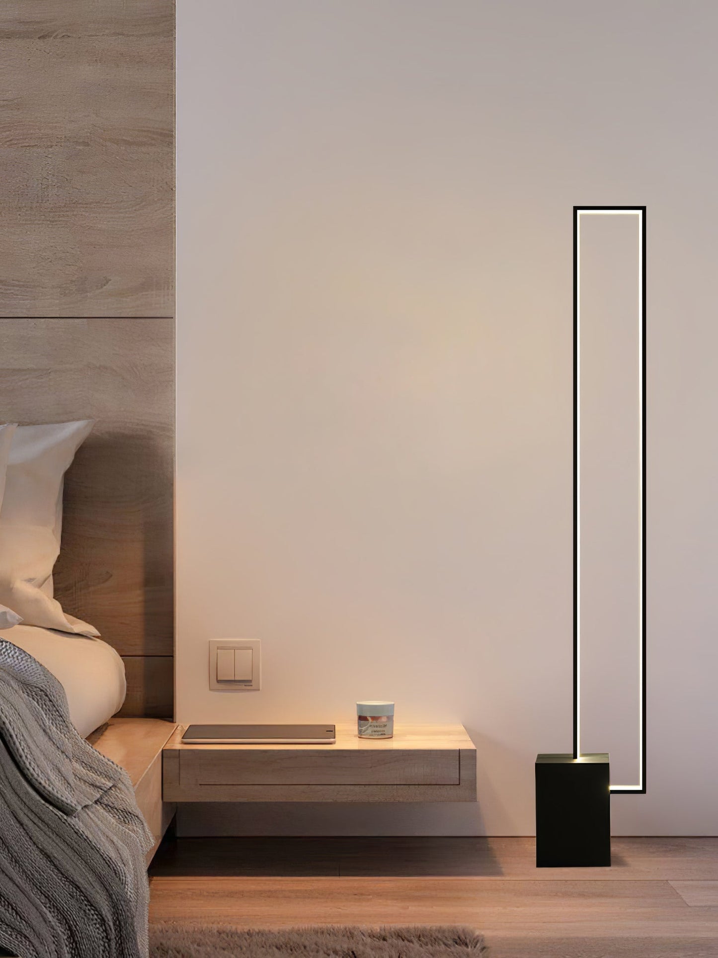 Edge Free-standing Lamp Floor Lamp