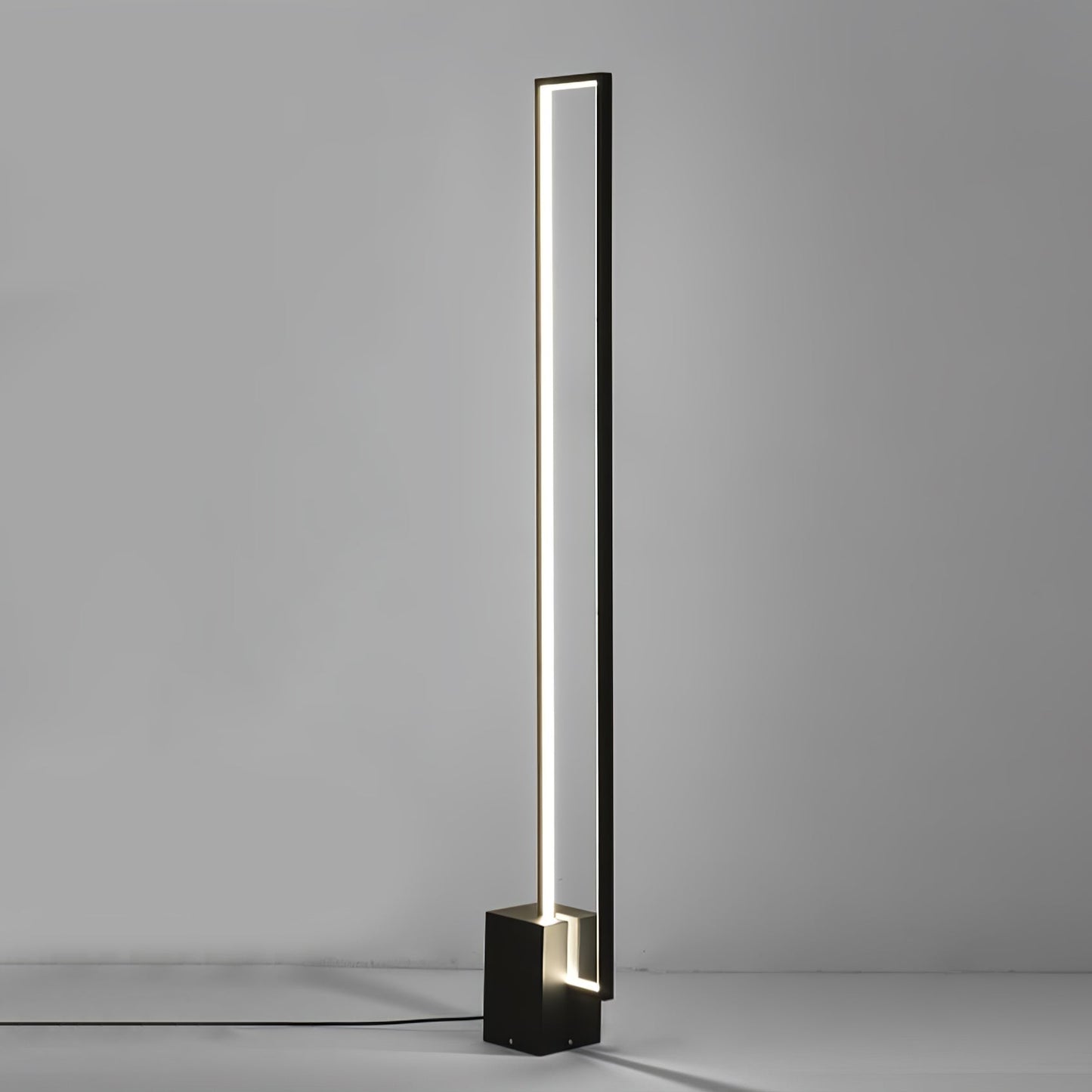 Edge Free-standing Lamp Floor Lamp