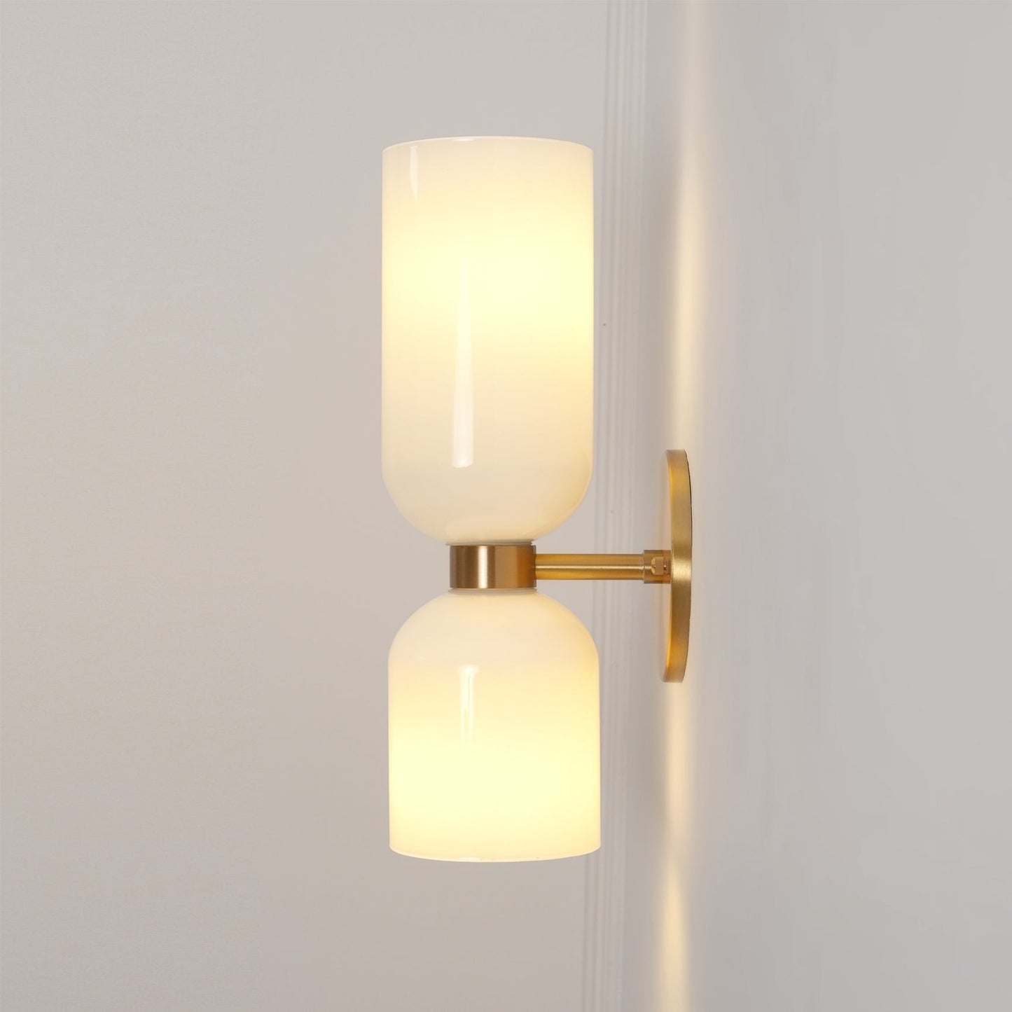 Edie Plug-In Bracket light Wall Lamp