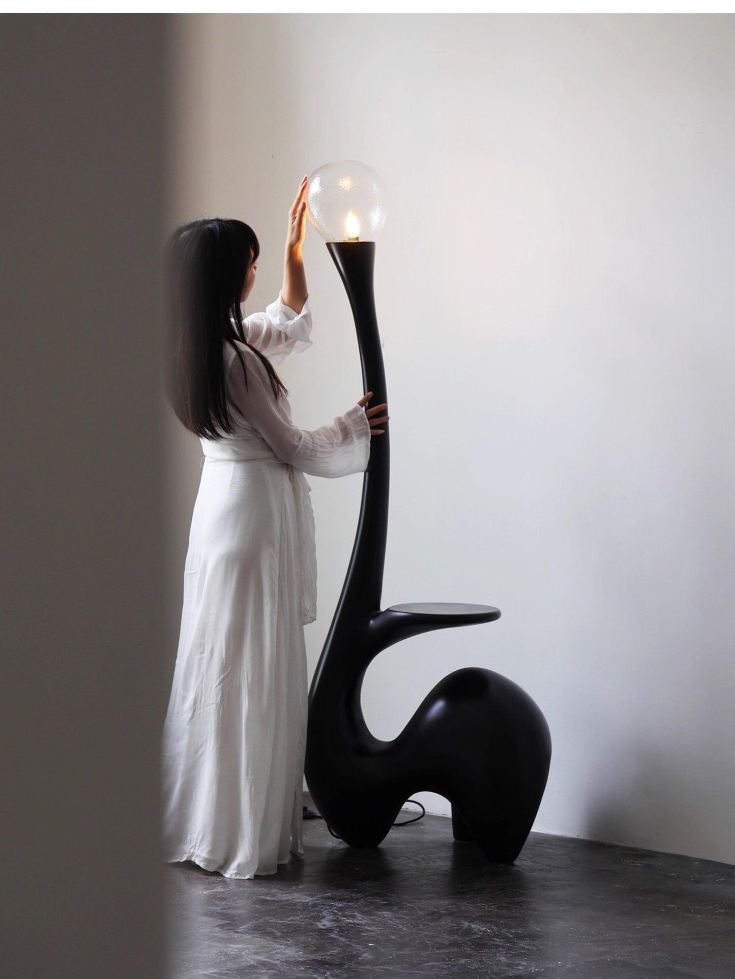 Elero Sculptural Floor Lamp