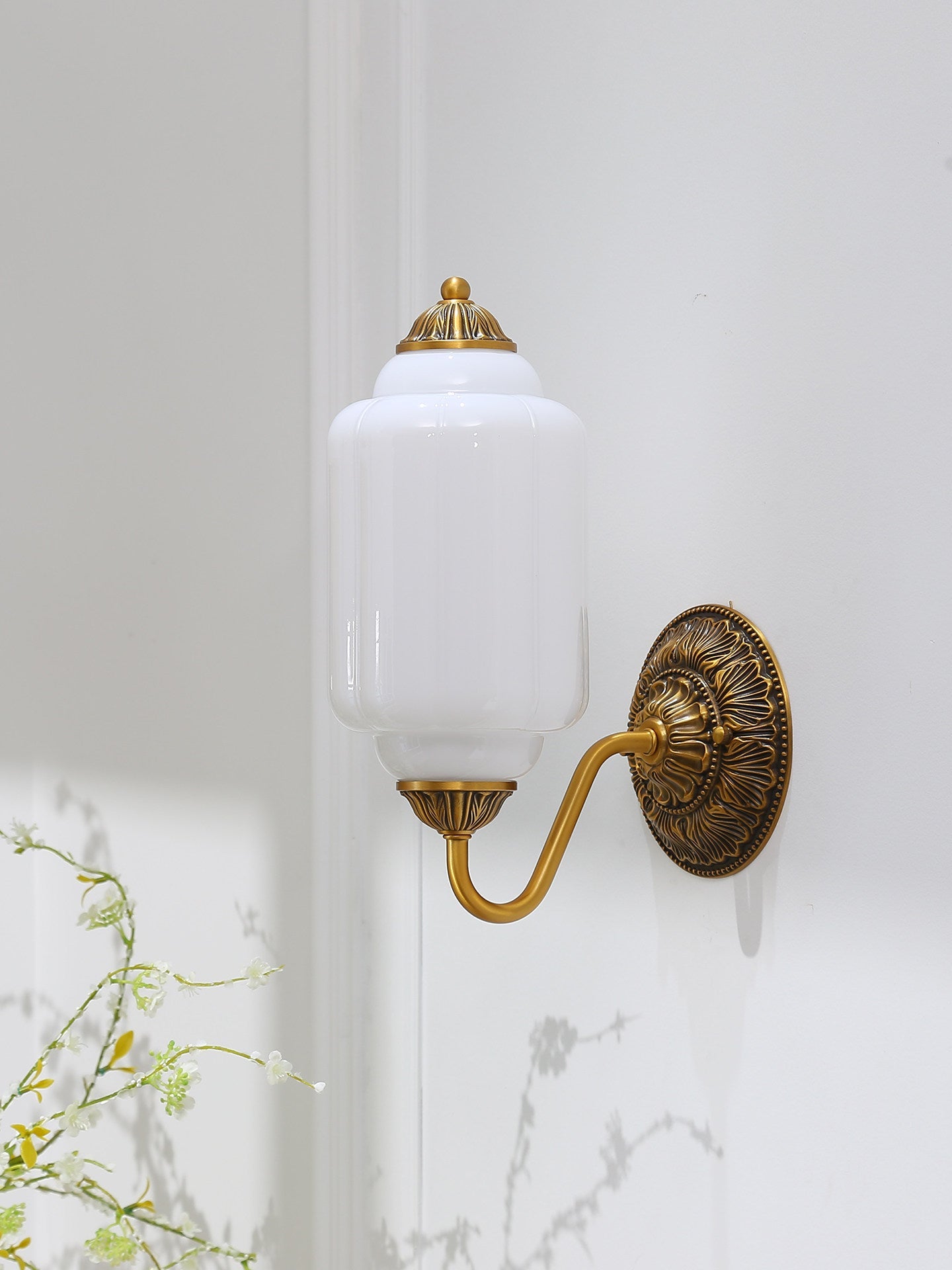 Elliot Glass Wall Lamp