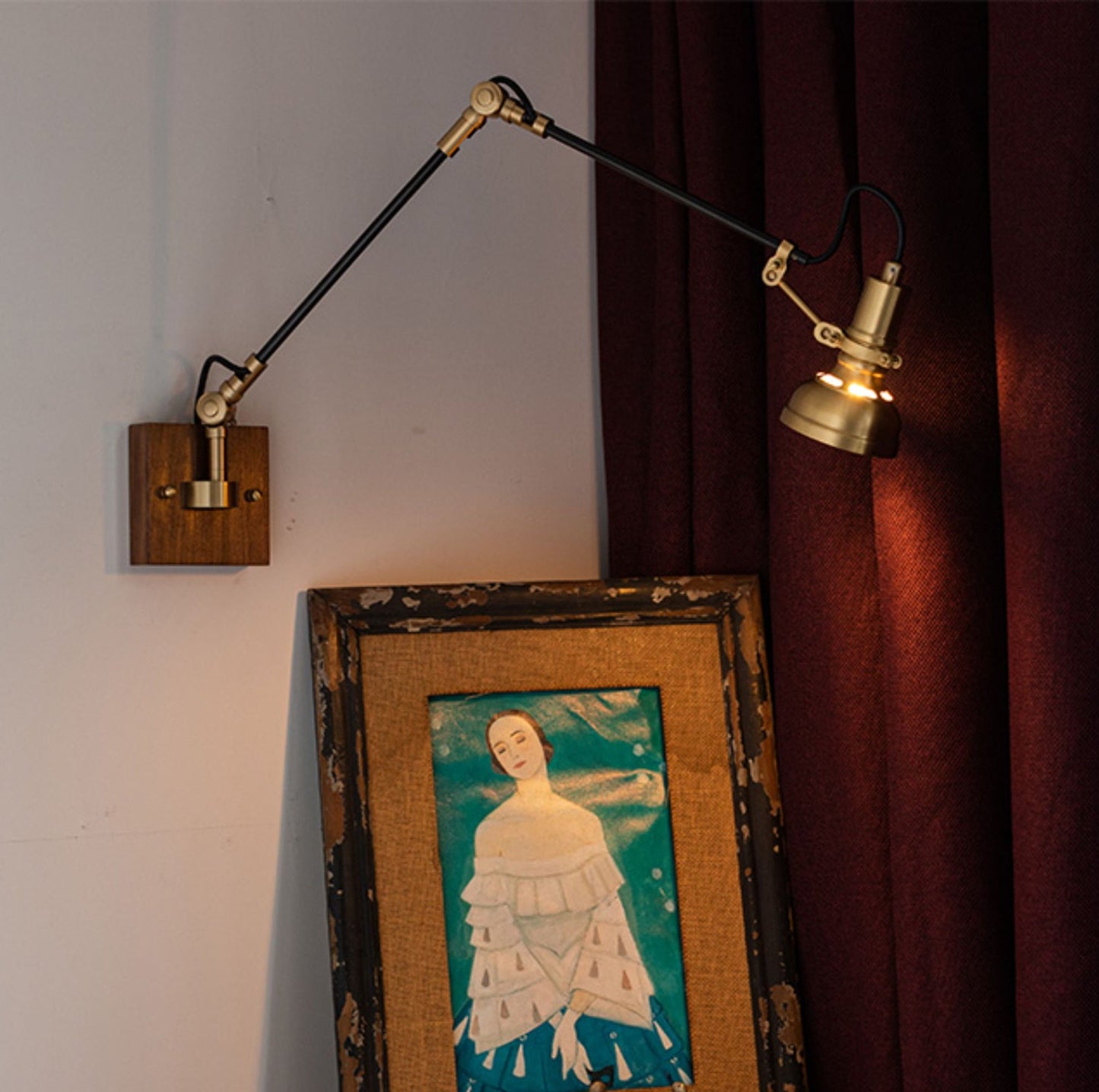 Elowen Wood Wall Lamp