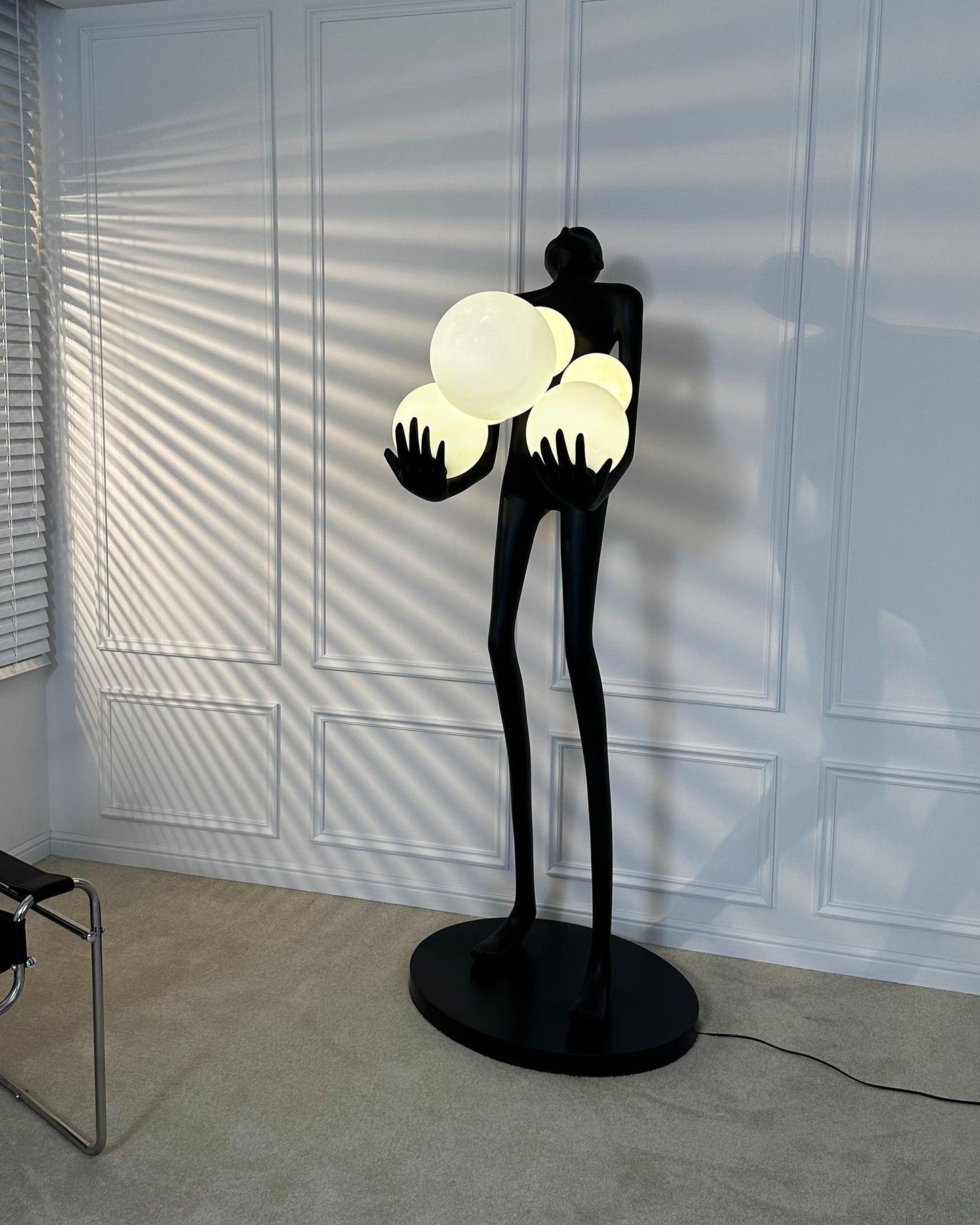 Embrace Sculpture Floor-mounted Lamp Floor Lamp