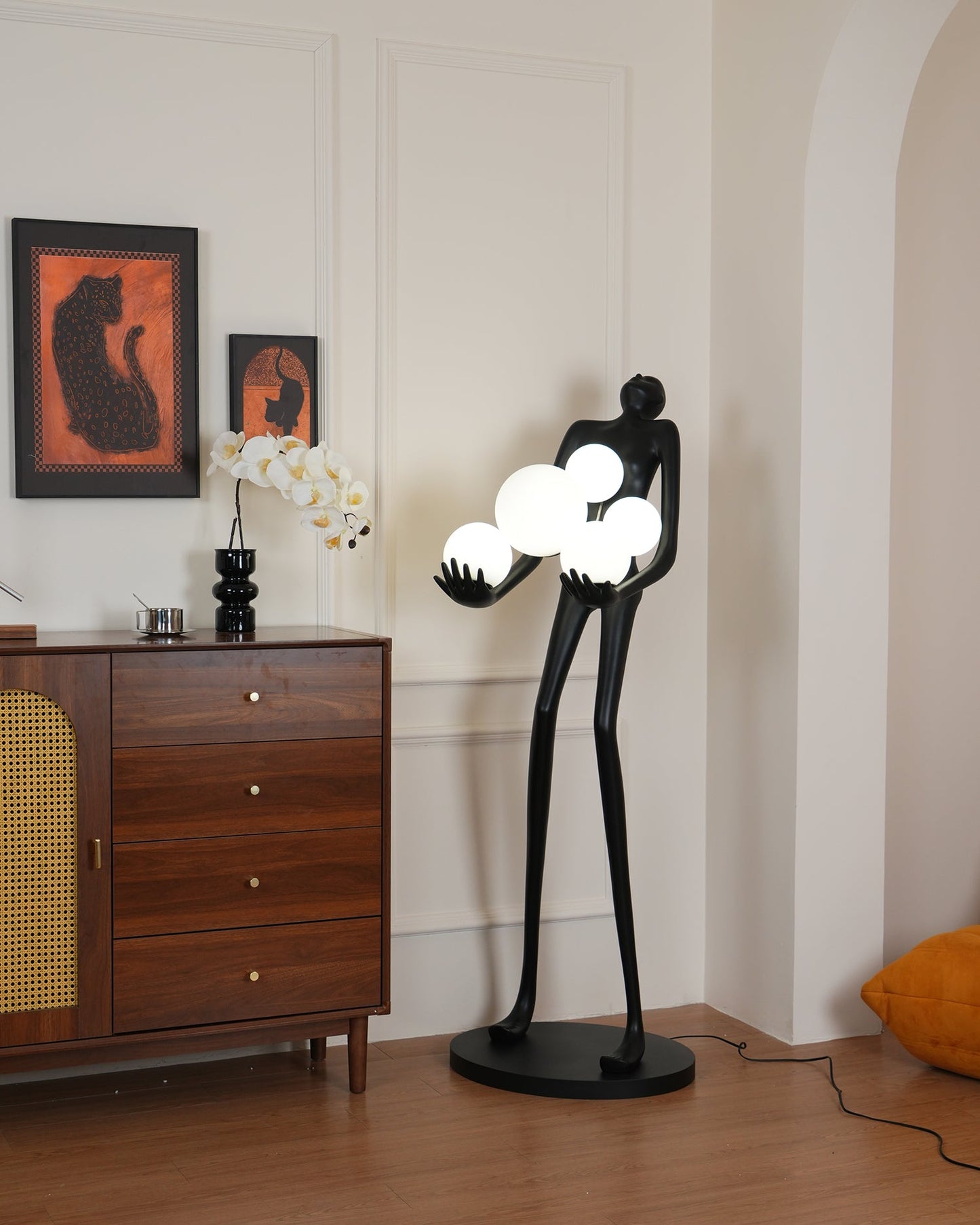 Embrace Sculpture Floor-mounted Lamp Floor Lamp