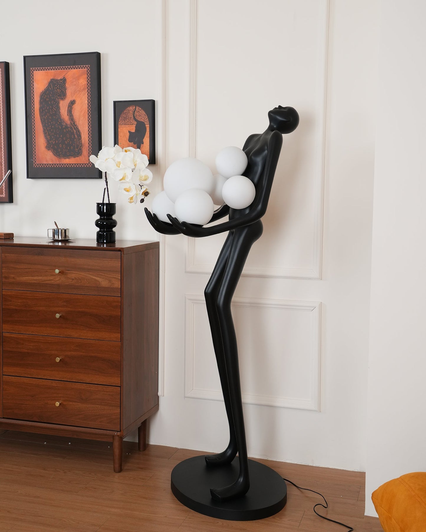 Embrace Sculpture Floor-mounted Lamp Floor Lamp