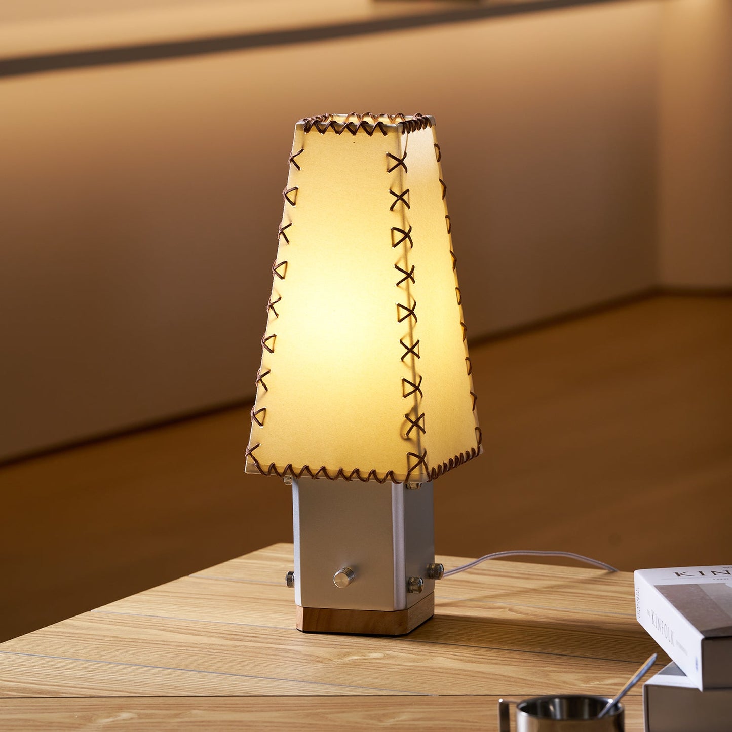 Estela Table Lamp