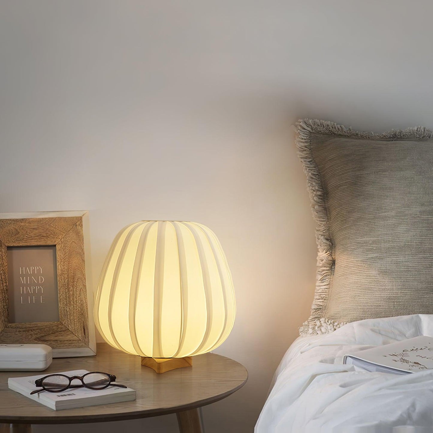 Fabric Minimalist Bedside lamp Table Lamp