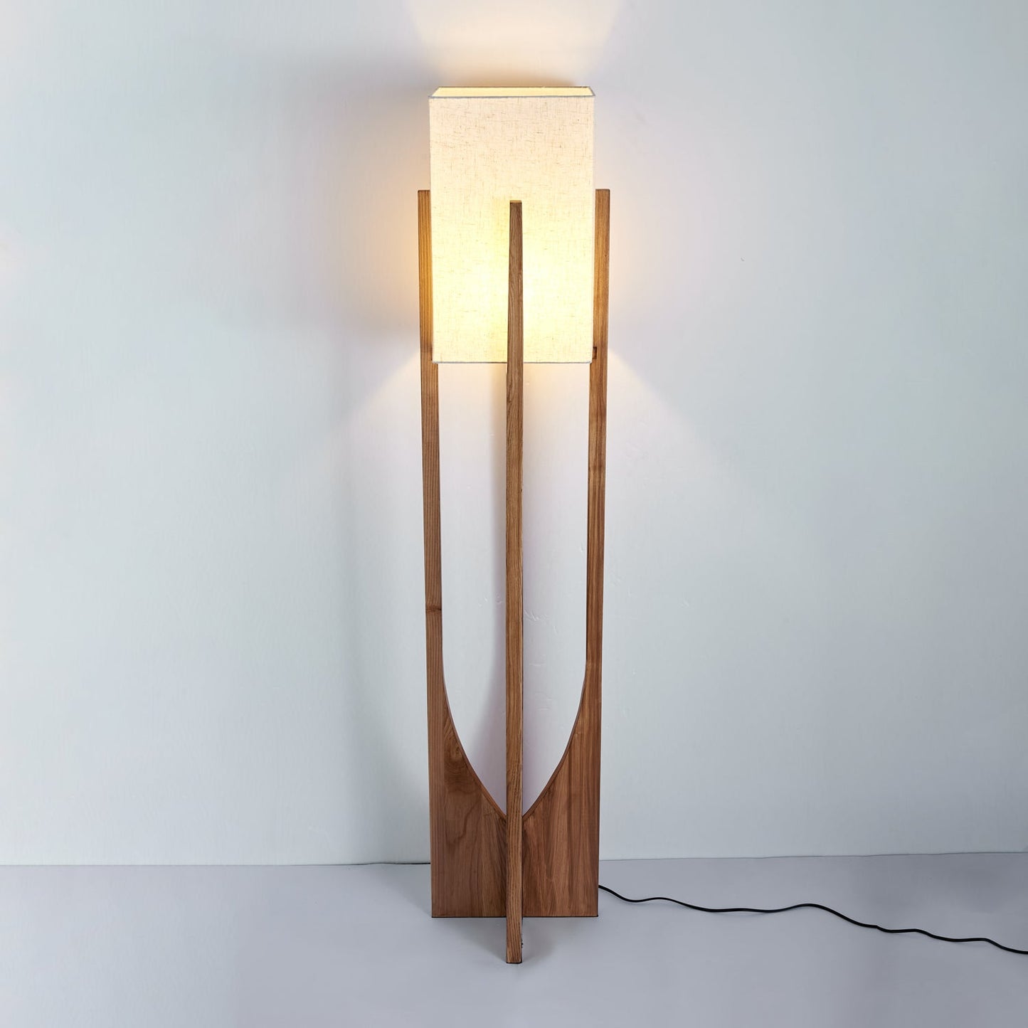 Fairbanks Free-standing Lamp Floor Lamp