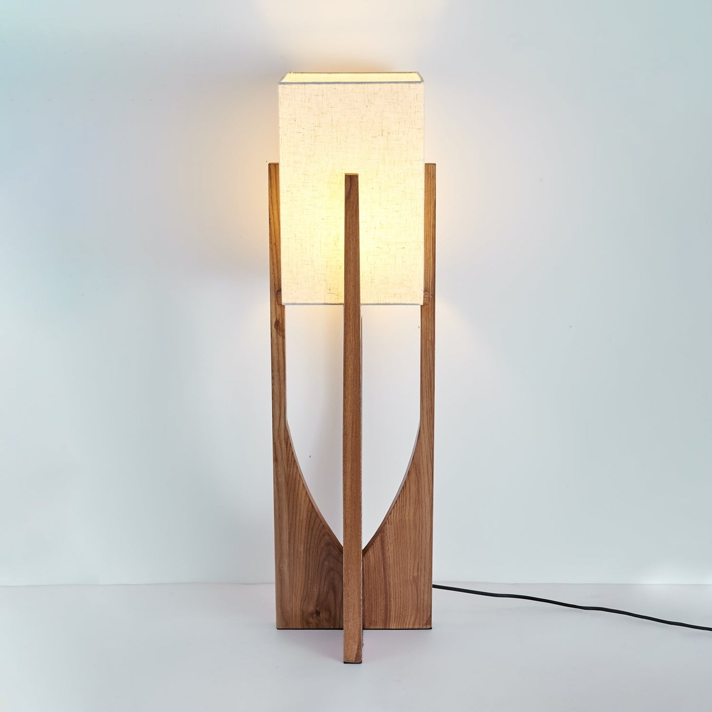 Fairbanks Free-standing Lamp Floor Lamp