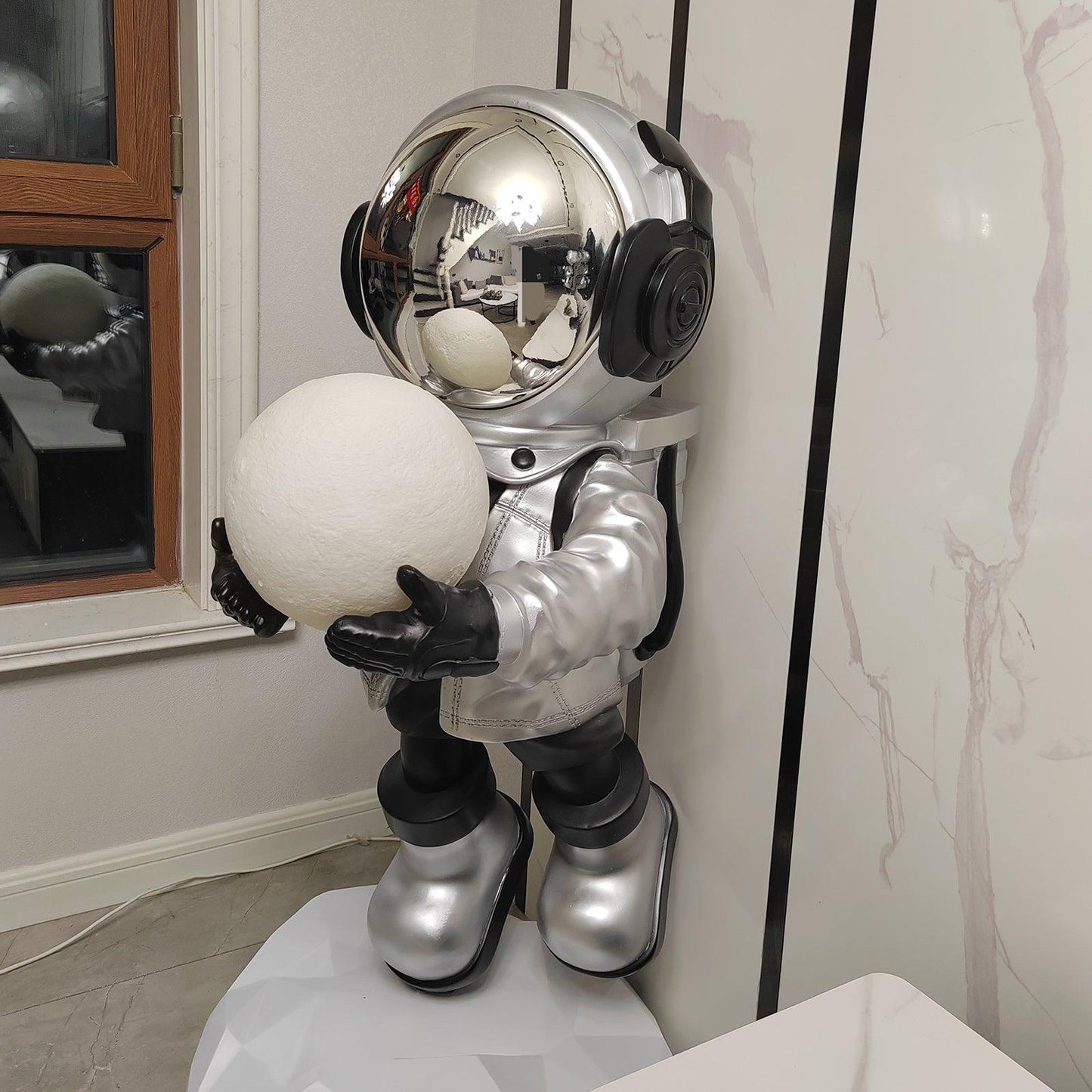 Fantasy Astronaut Built-in Battery Reading Lamp Floor Light