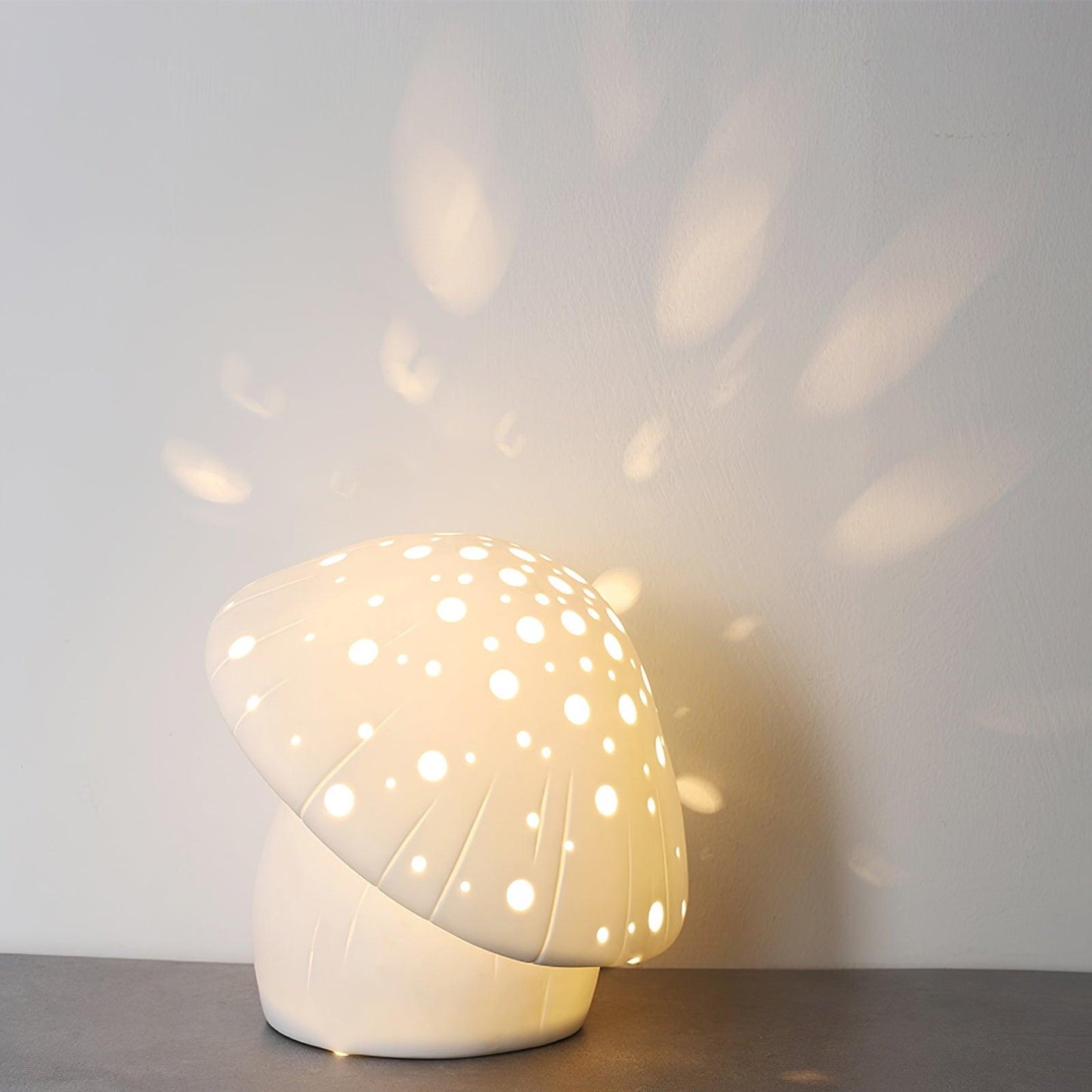 Fungo White Side table lamp Table Lamp