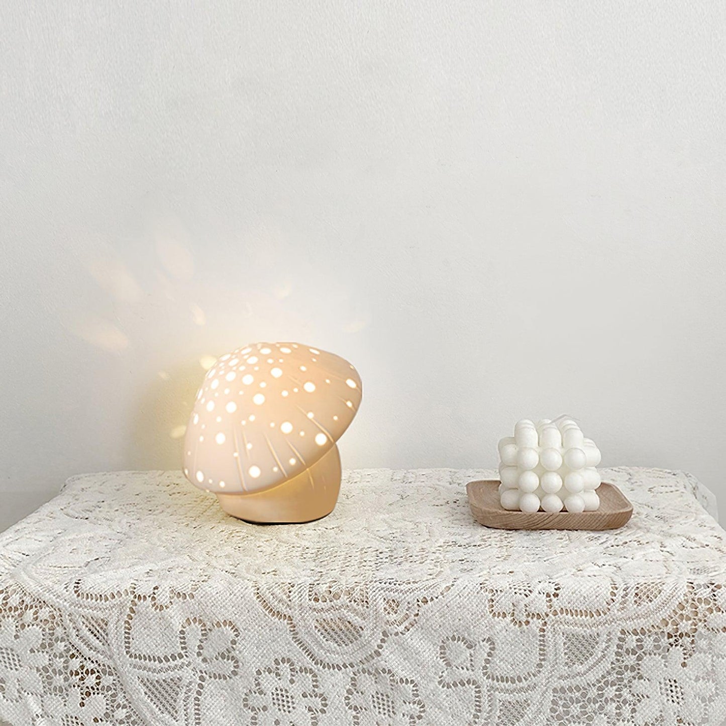 Fungo White Side table lamp Table Lamp