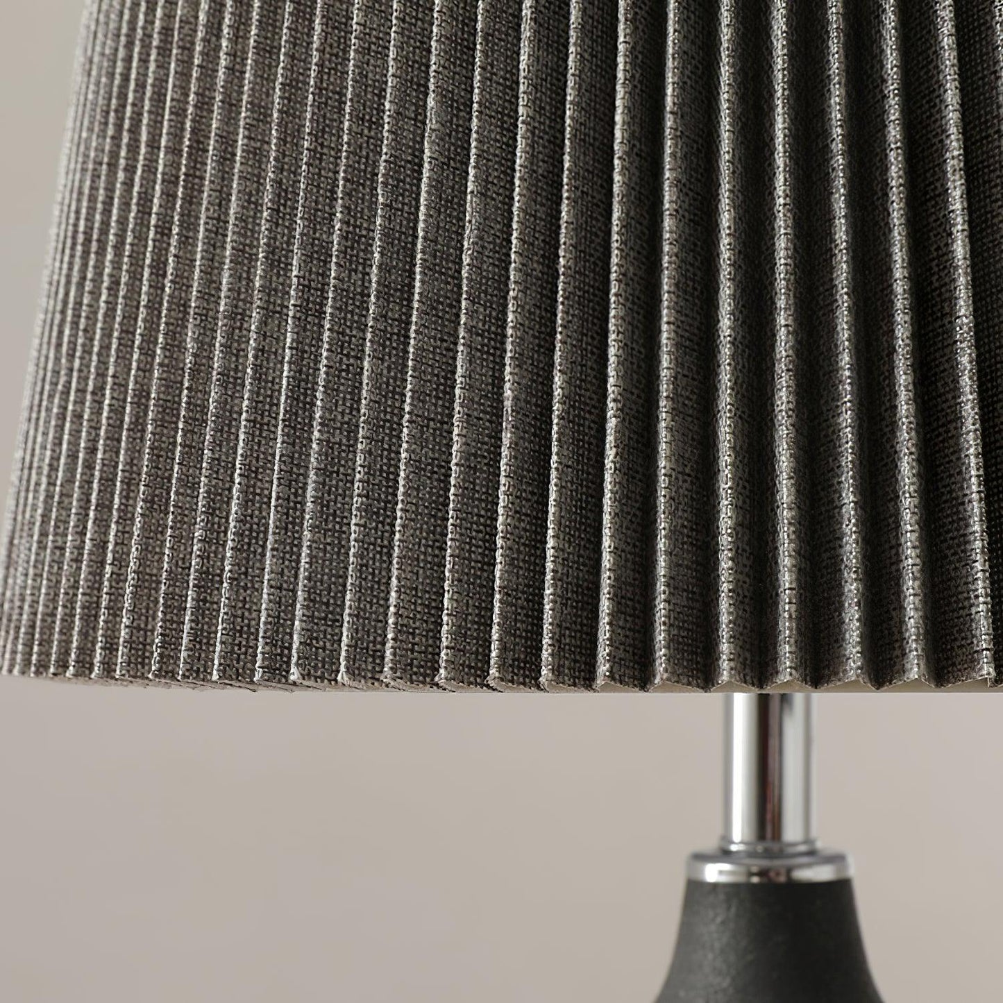 Ghassan Side table lamp Table Lamp