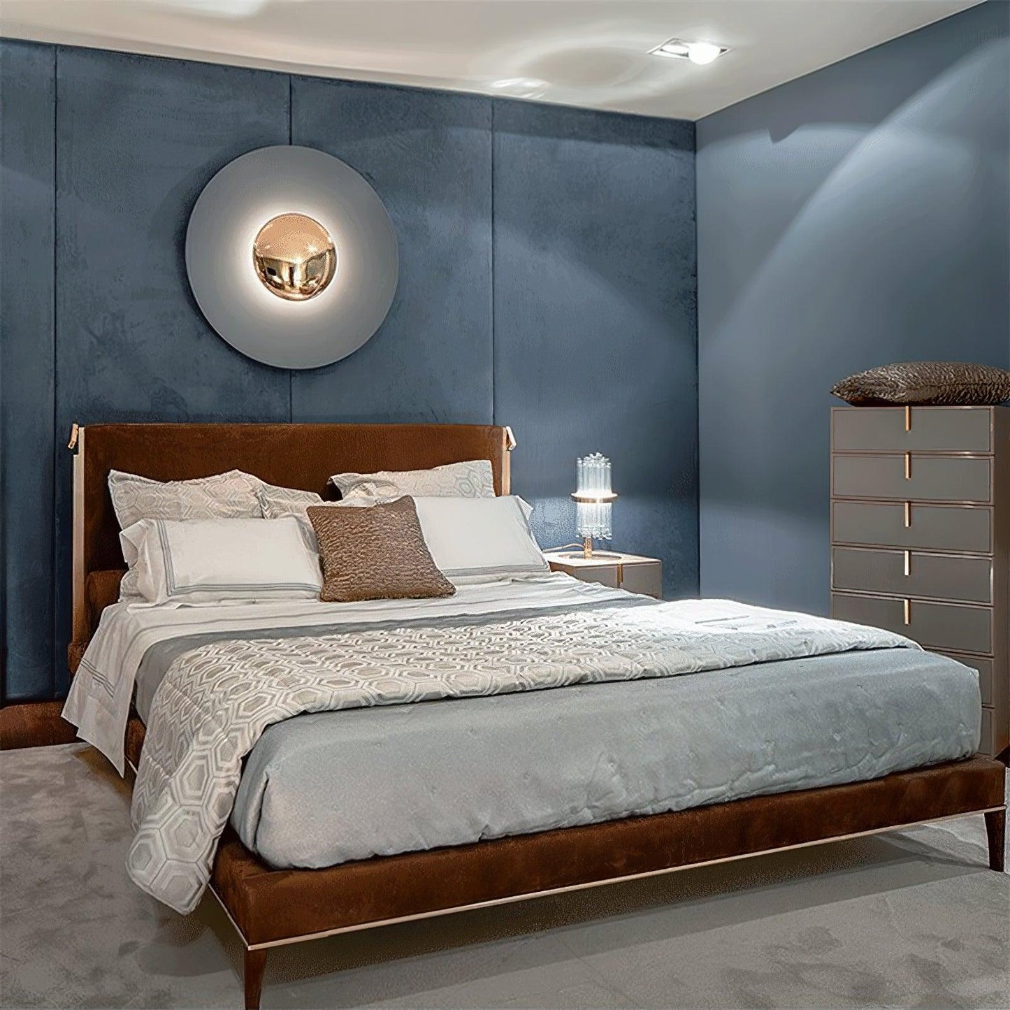 Simplicity Glow Plug-in Wall Light