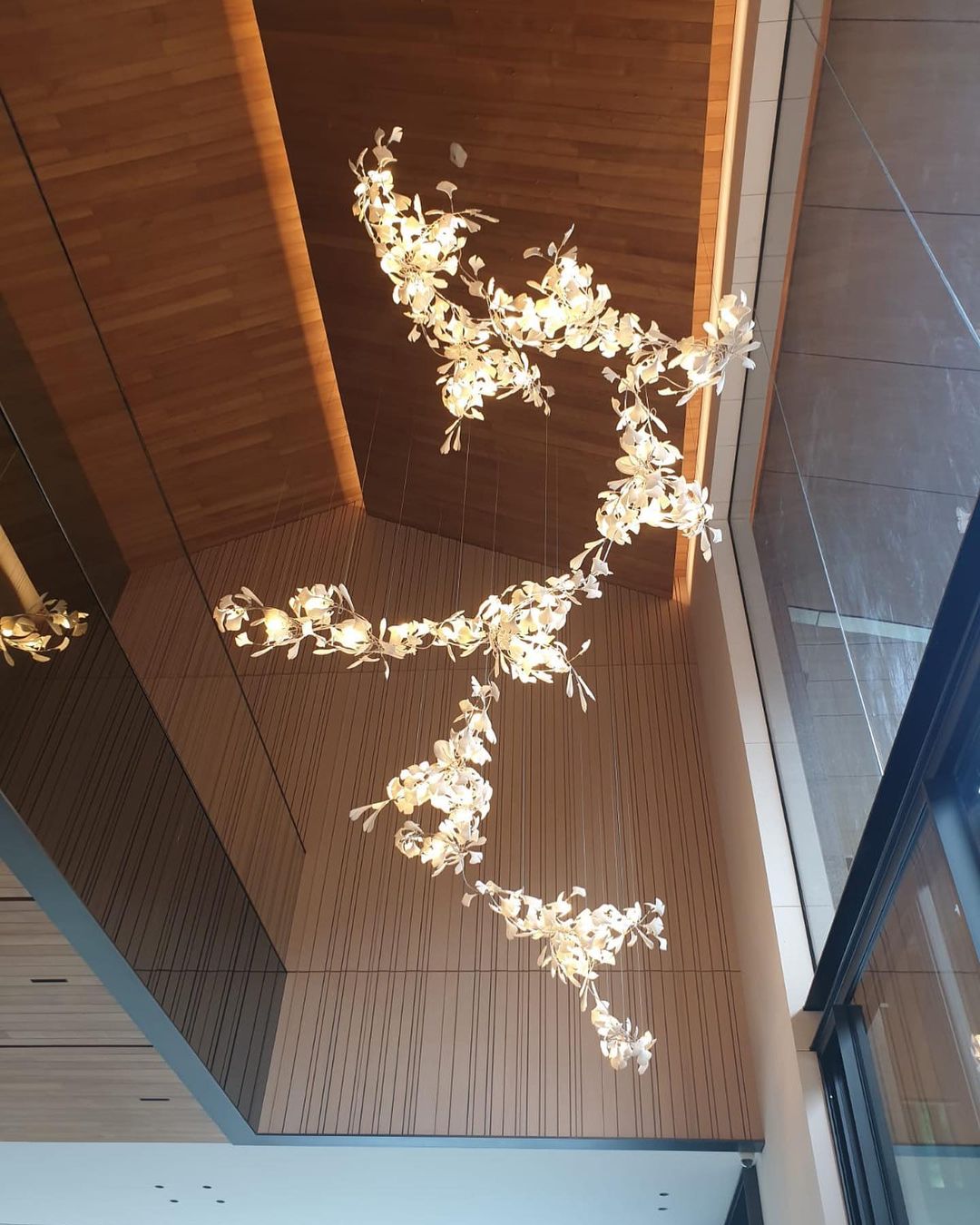 Gingko Leaves Crown Chandelier