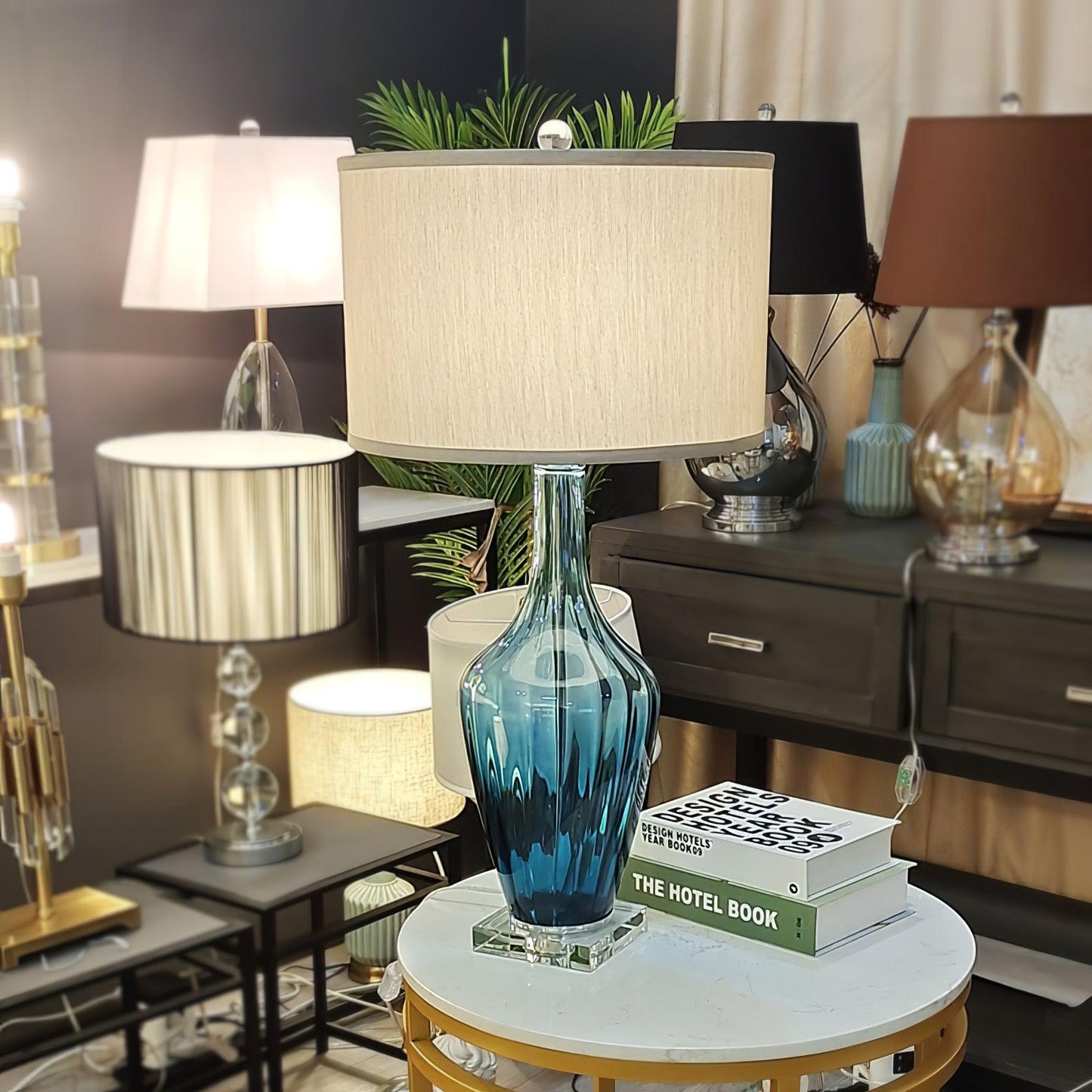 Hagano Bedside lamp Table Lamp