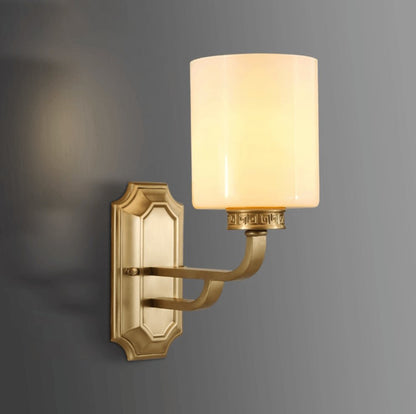 Hamilton Bracket light Wall Lamp