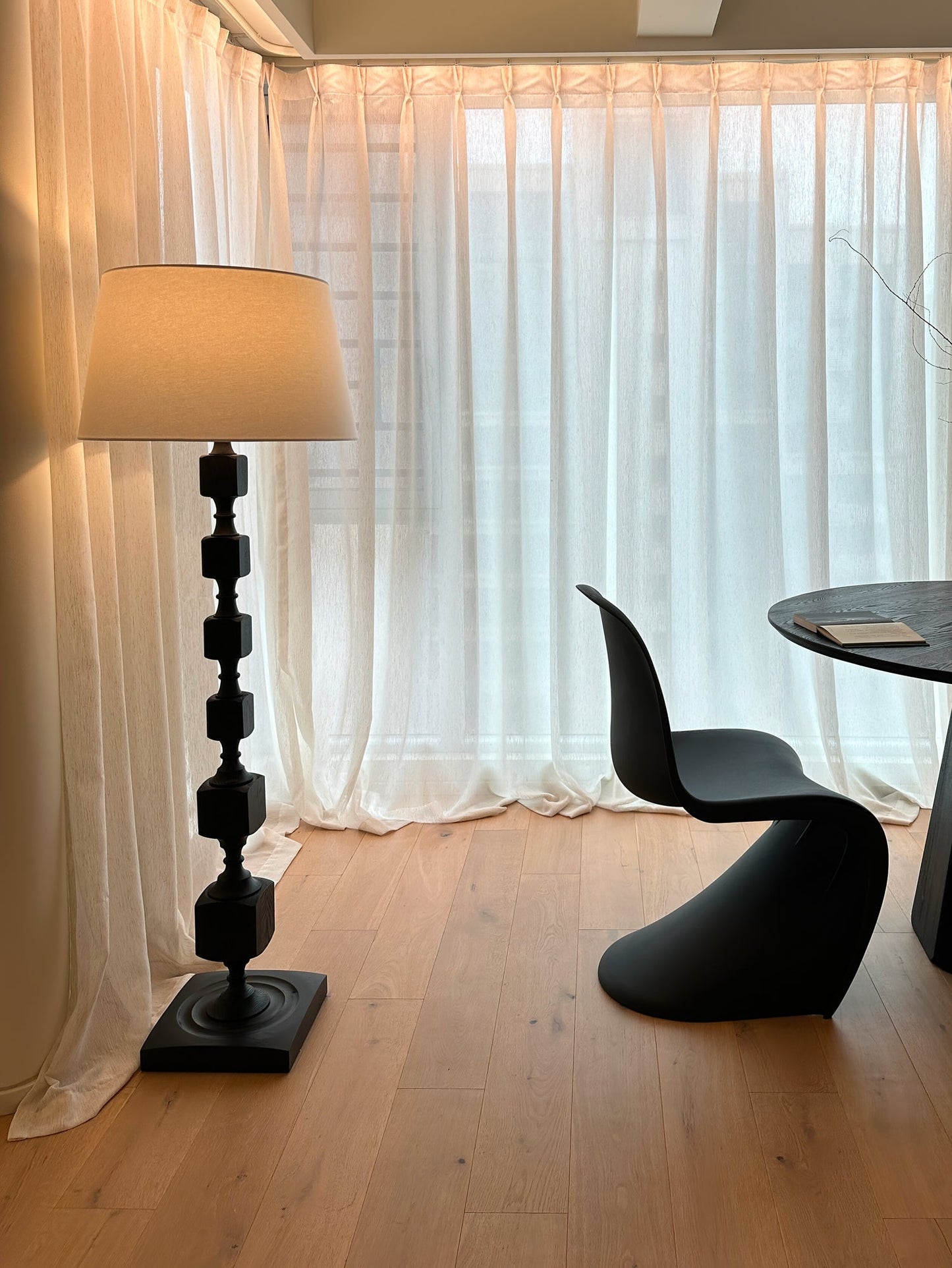 Hexas Ambient Floor Lamp Floor Lamp