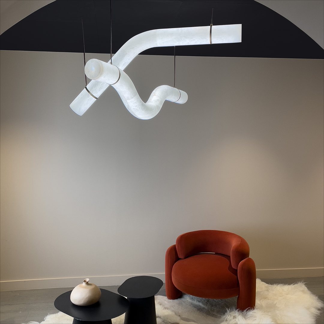 Streamlined Alabaster Pendant Lamp