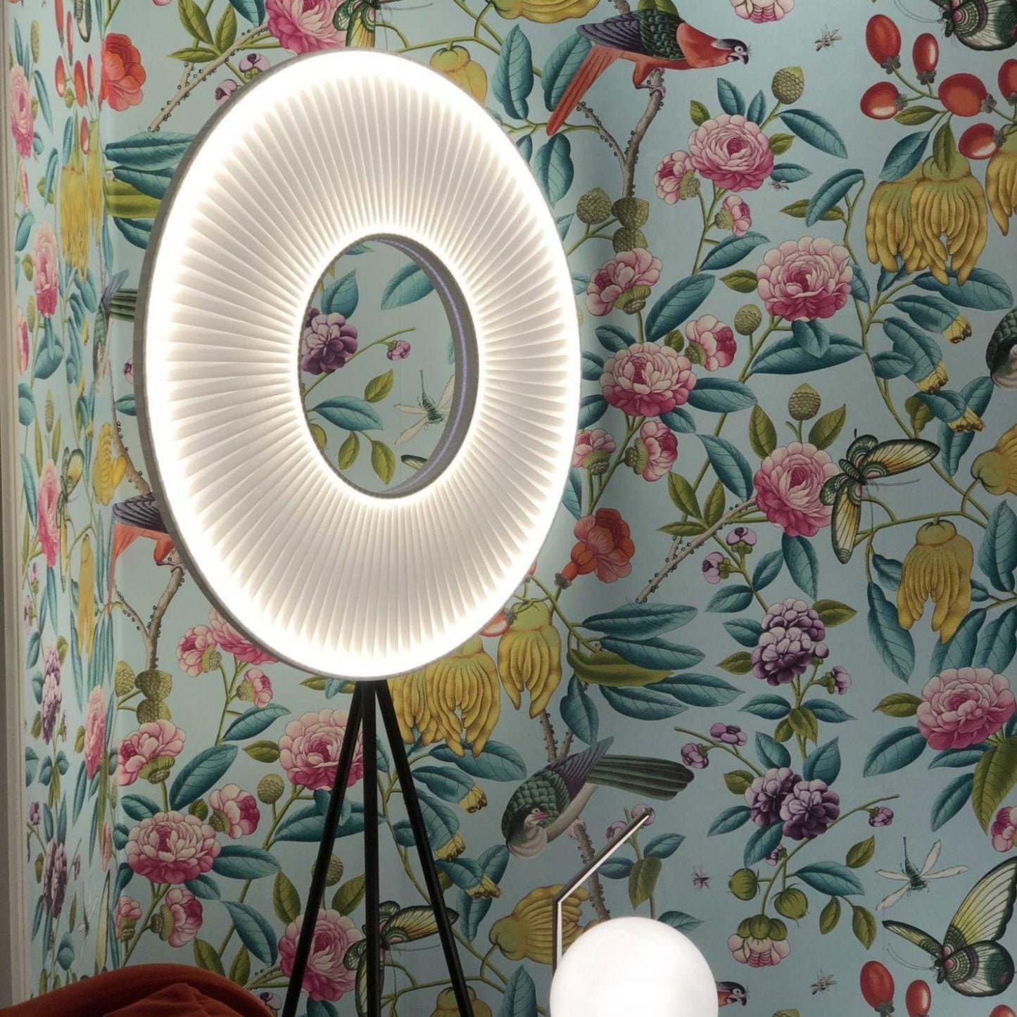 Iris Floor-mounted Lamp Floor Lamp