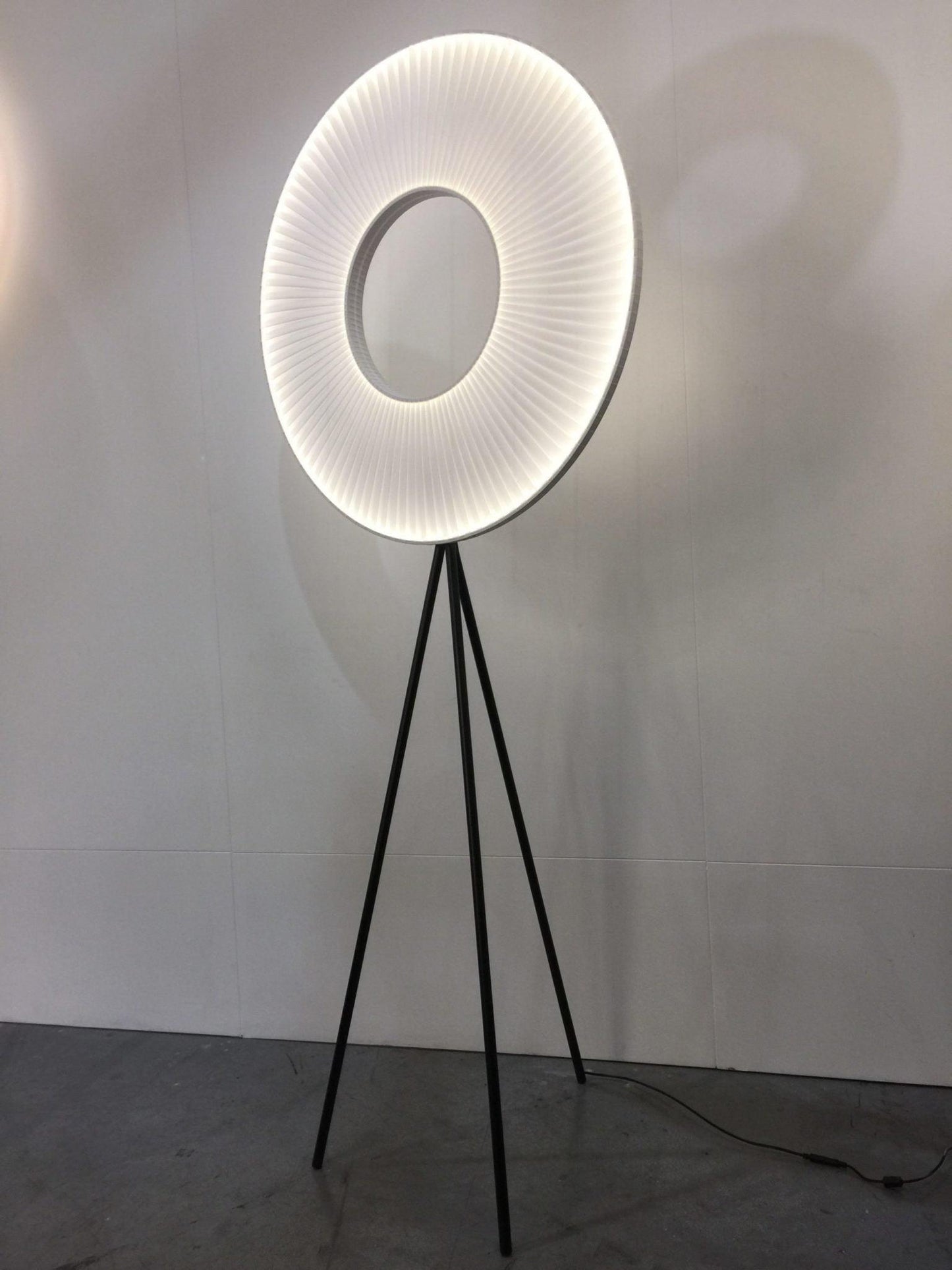 Iris Floor-mounted Lamp Floor Lamp