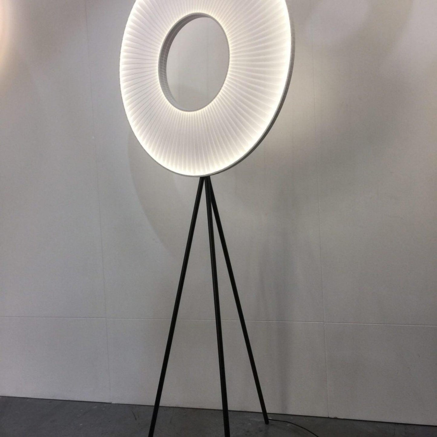 Iris Floor-mounted Lamp Floor Lamp