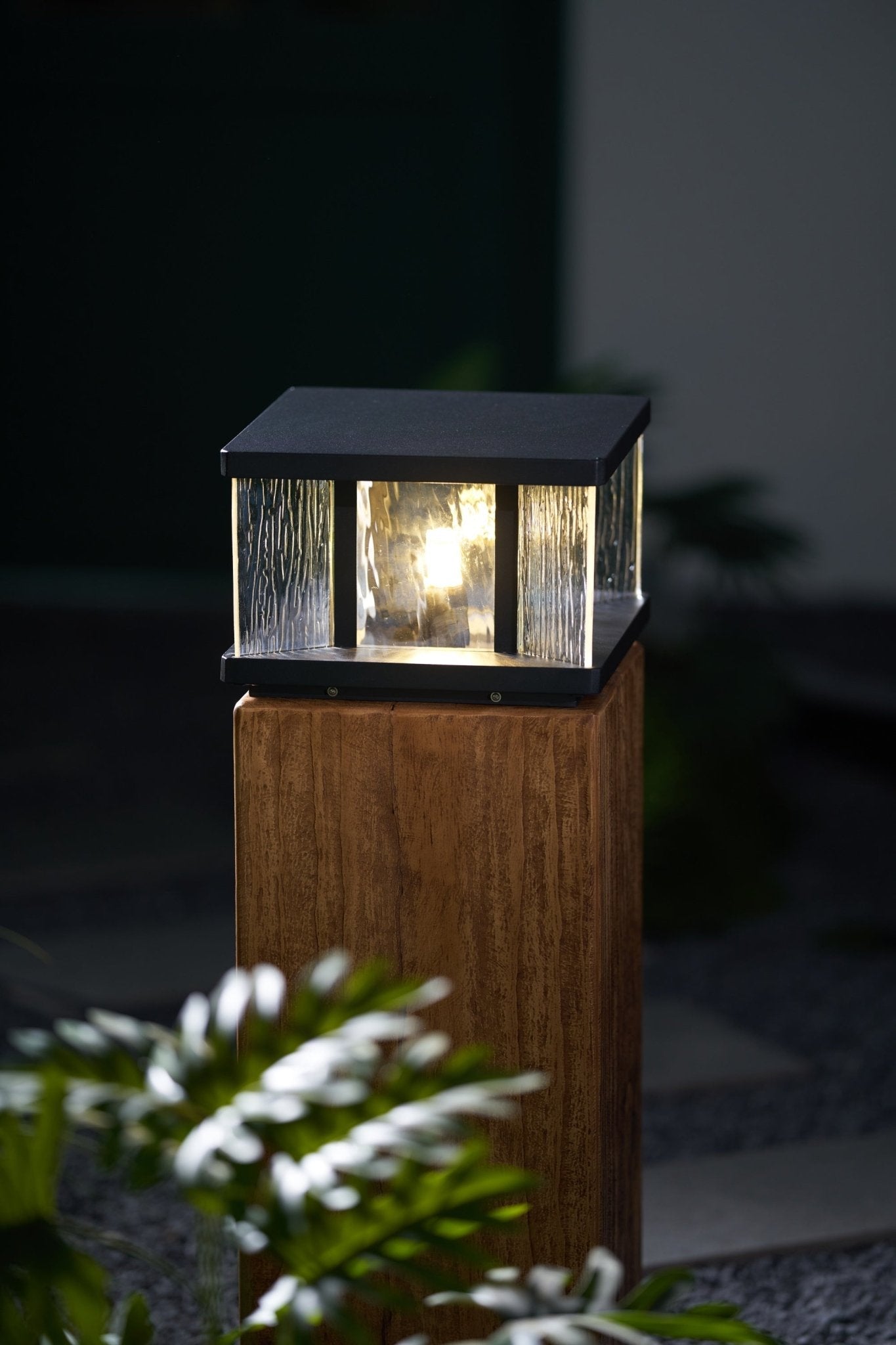 Stratos Square Outdoor Light