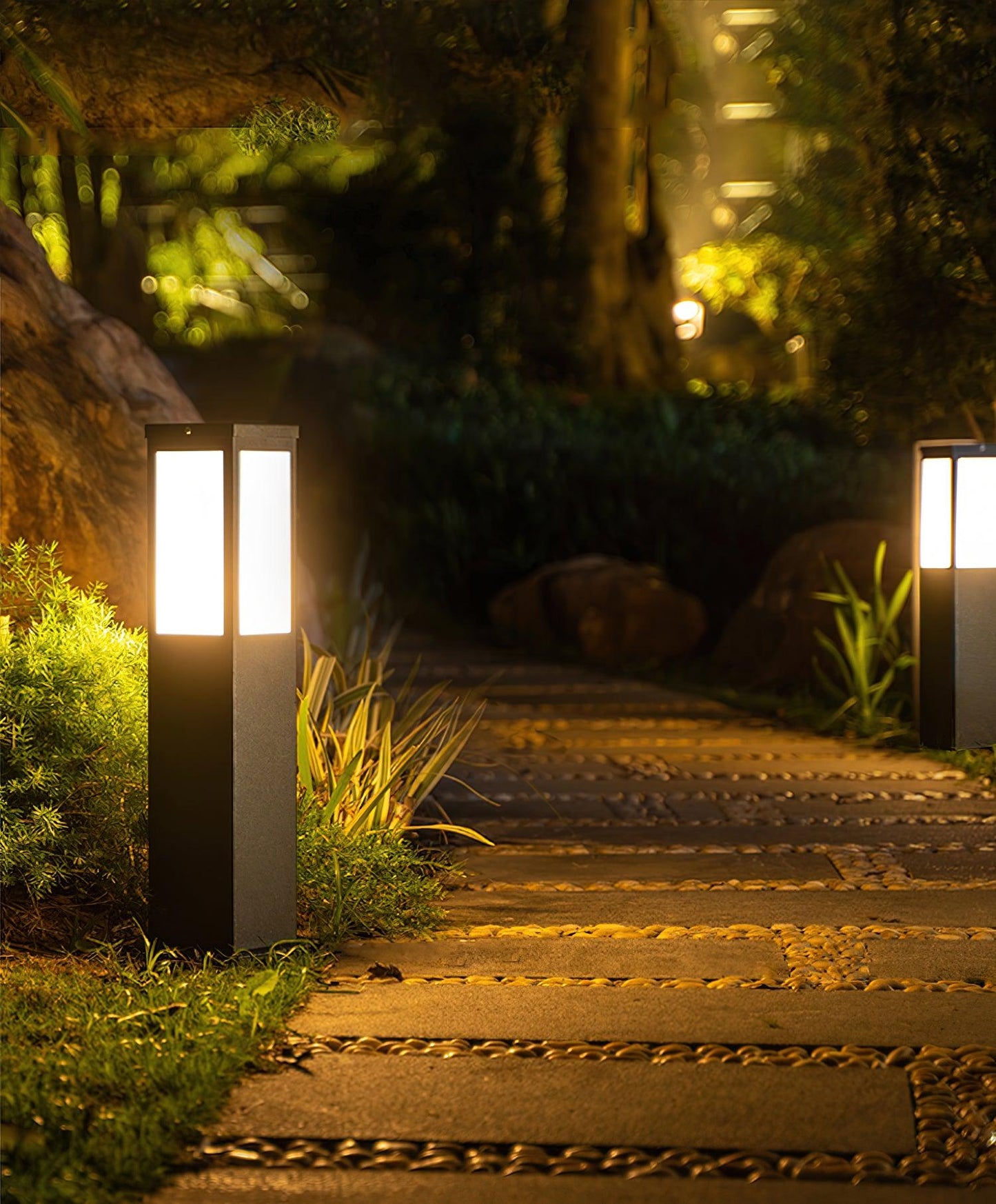 Kuzco Bollard Solar Outdoor Light