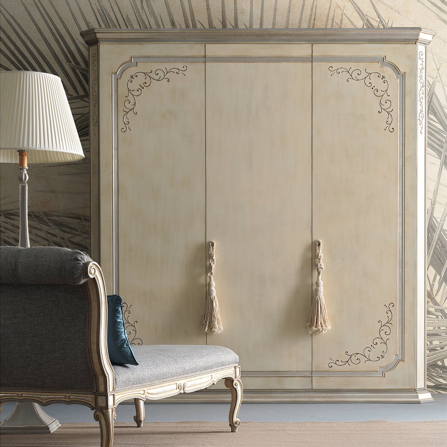 Large Classic Style Wardrobe