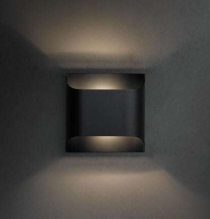 Leclerc Brass Wall Lamp