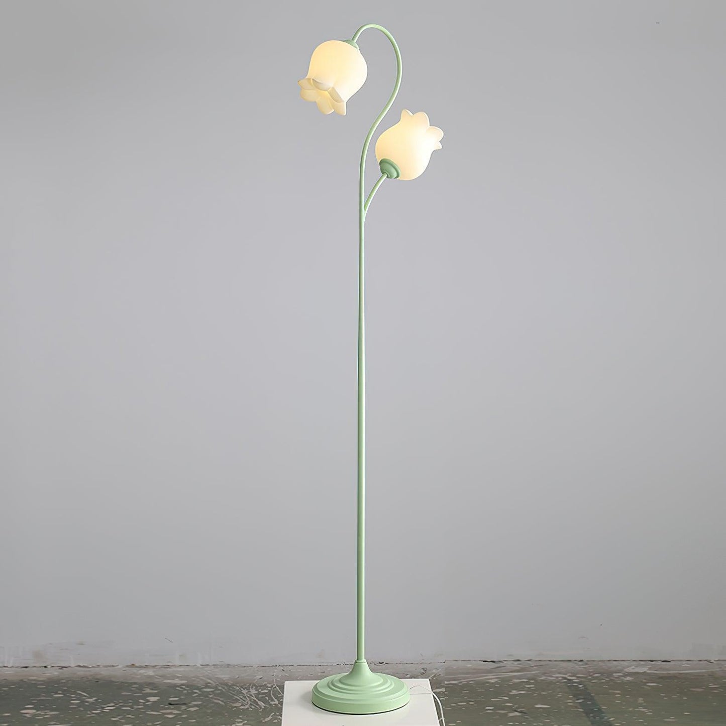 Lilium Tall Lamp Floor Lamp