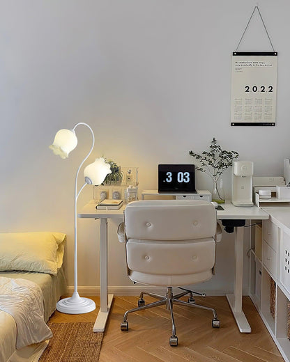 Lilium Tall Lamp Floor Lamp