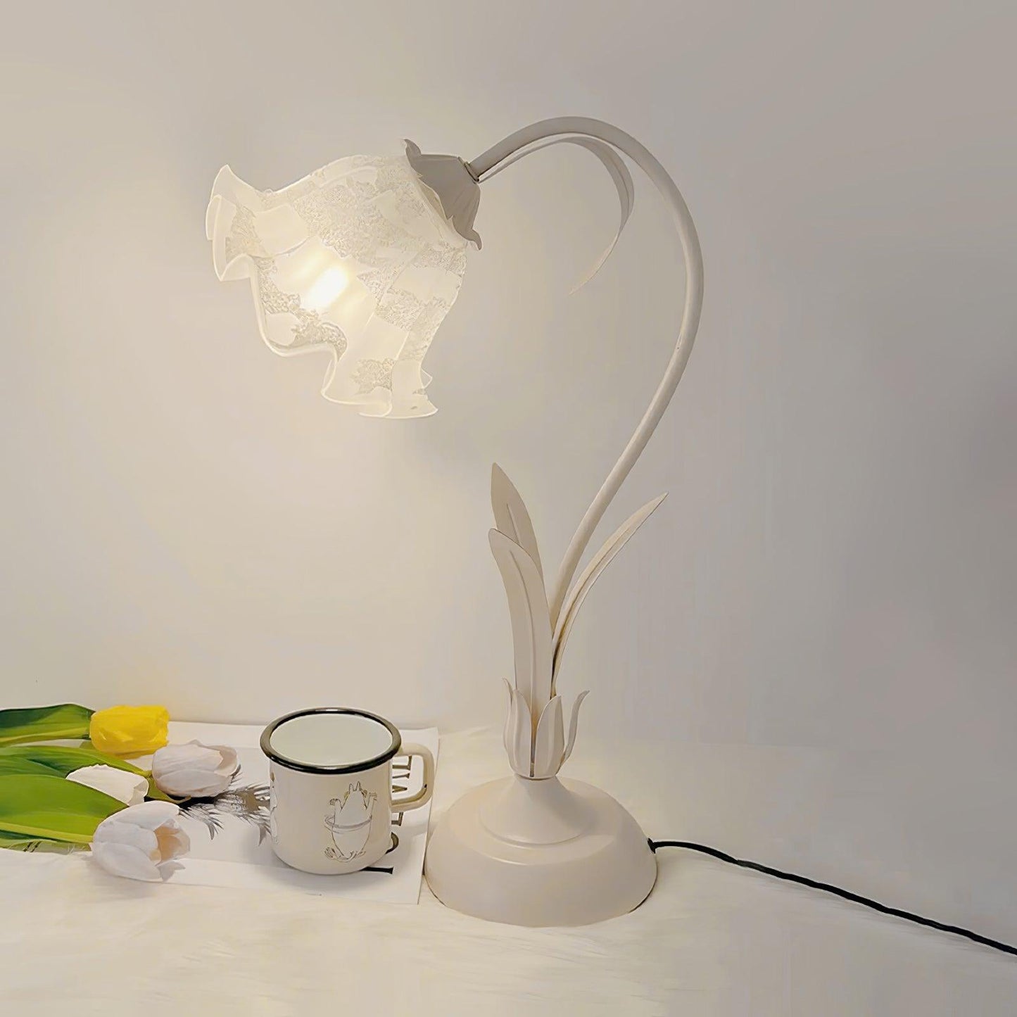 Lily of the Valley Bedside lamp Table Lamp