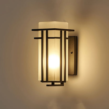 Linden Outdoor Wall Lamp