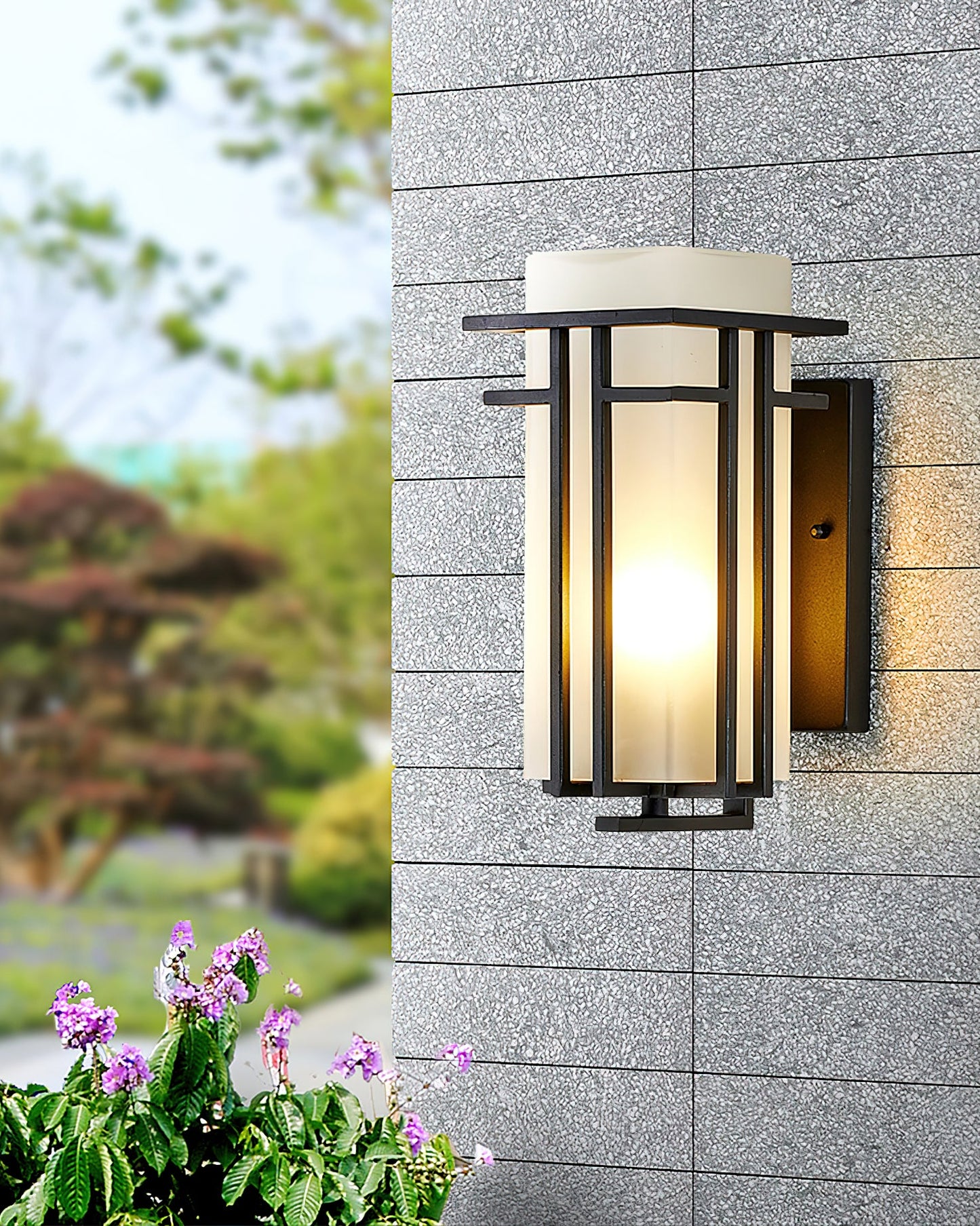 Linden Outdoor Wall Lamp