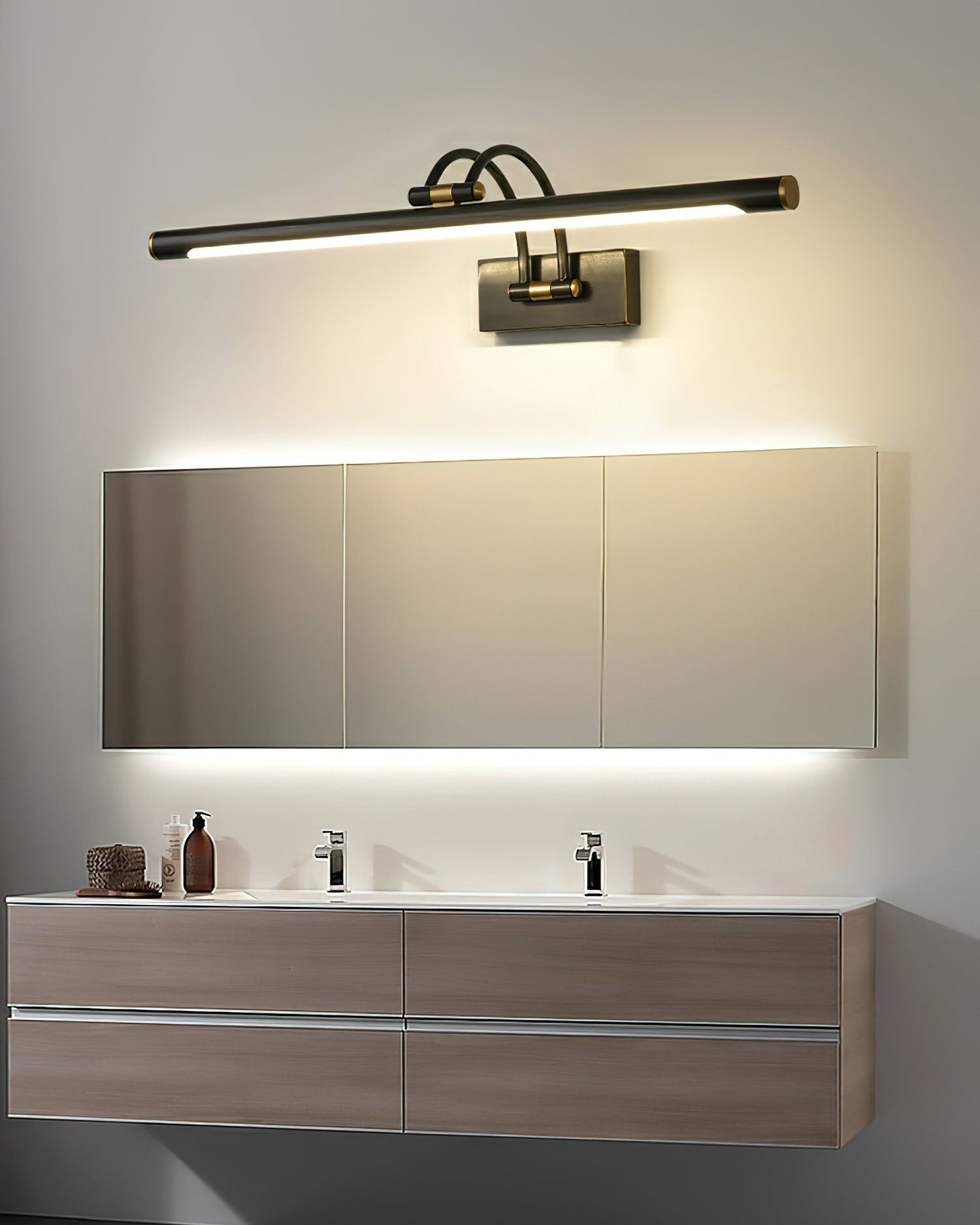 Linear Vanity Bracket light Wall Light