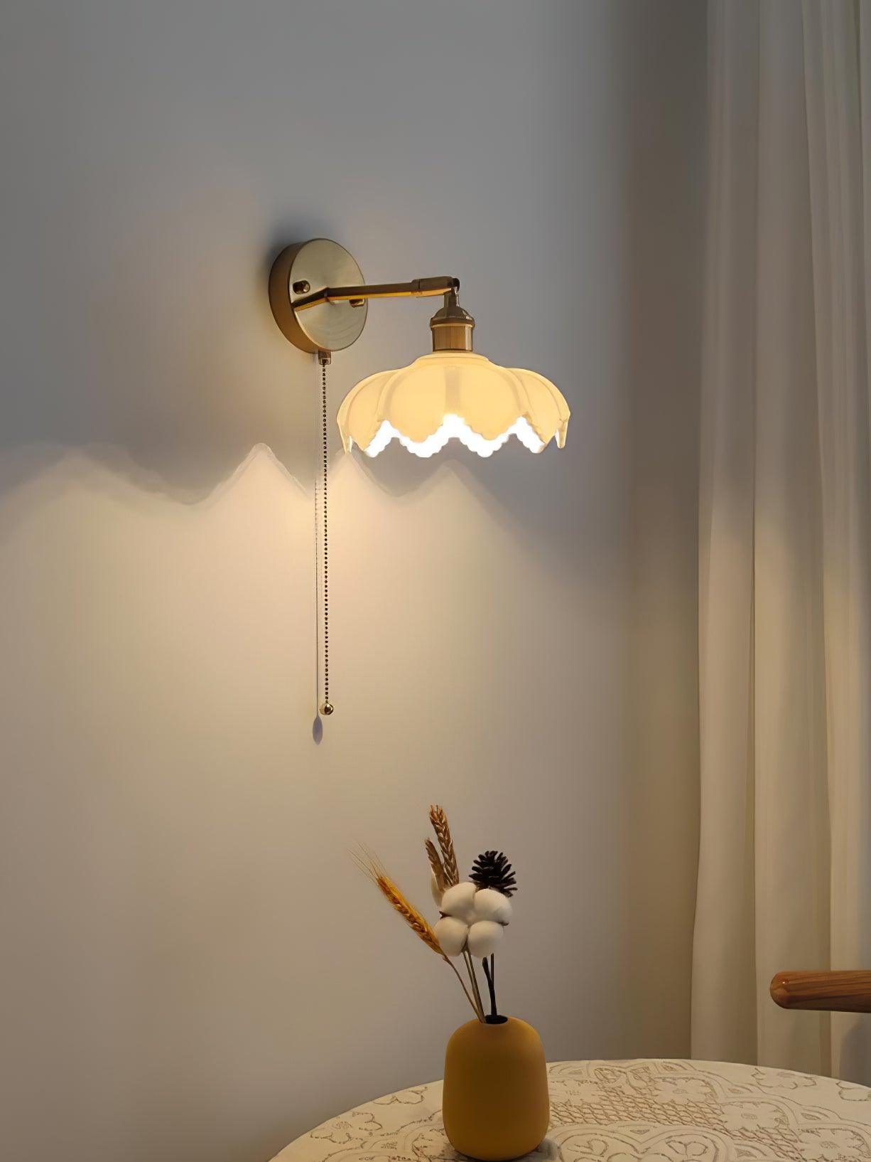 Lotus Rotatable Wall Lamp