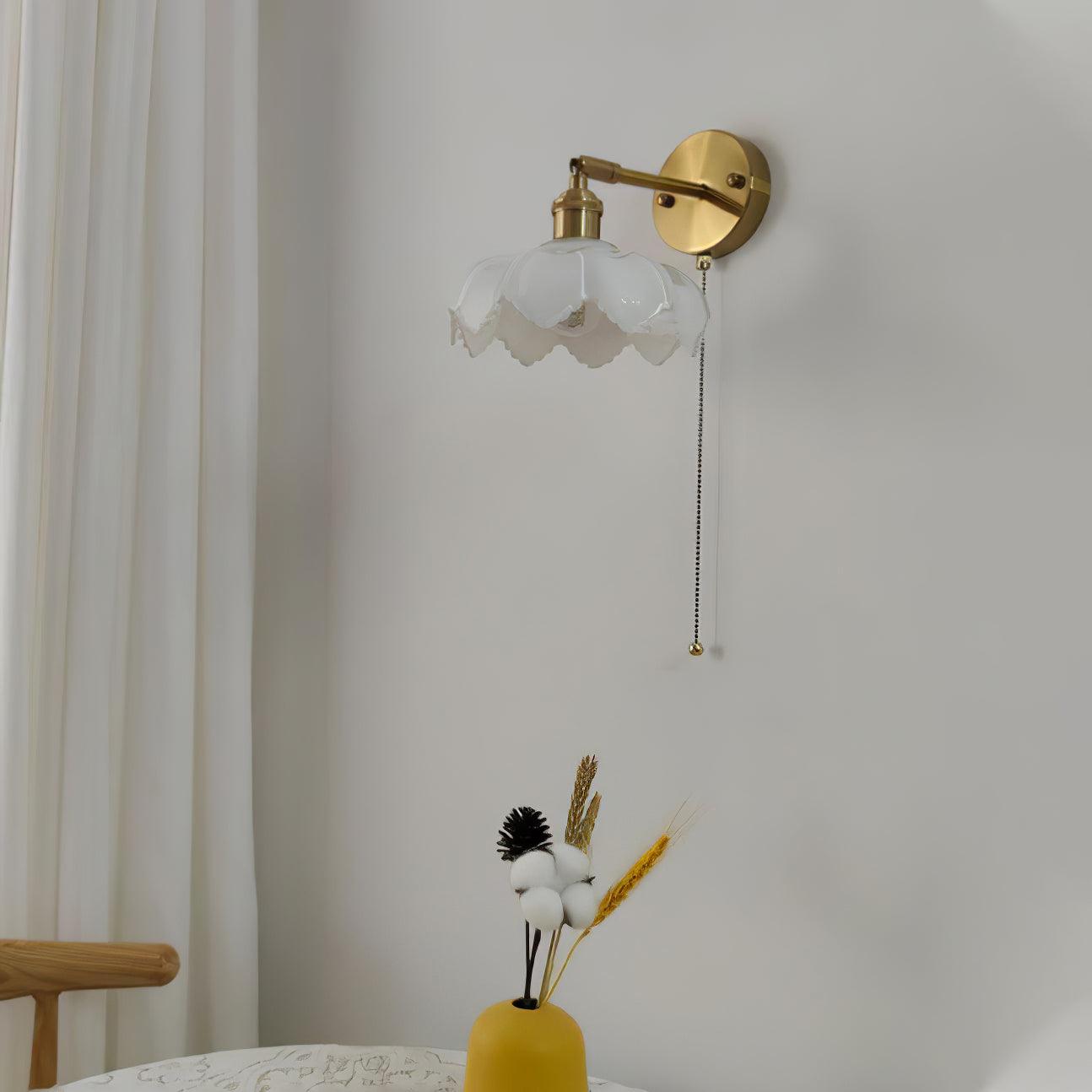 Lotus Rotatable Wall Lamp