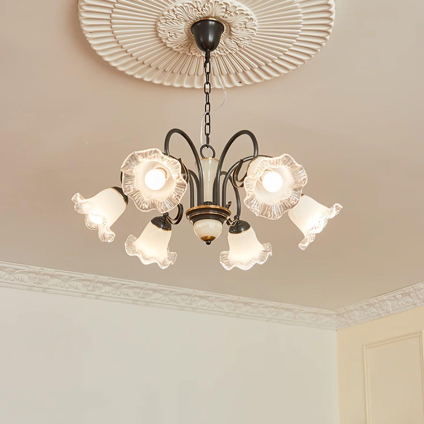 Luce Black Chandelier